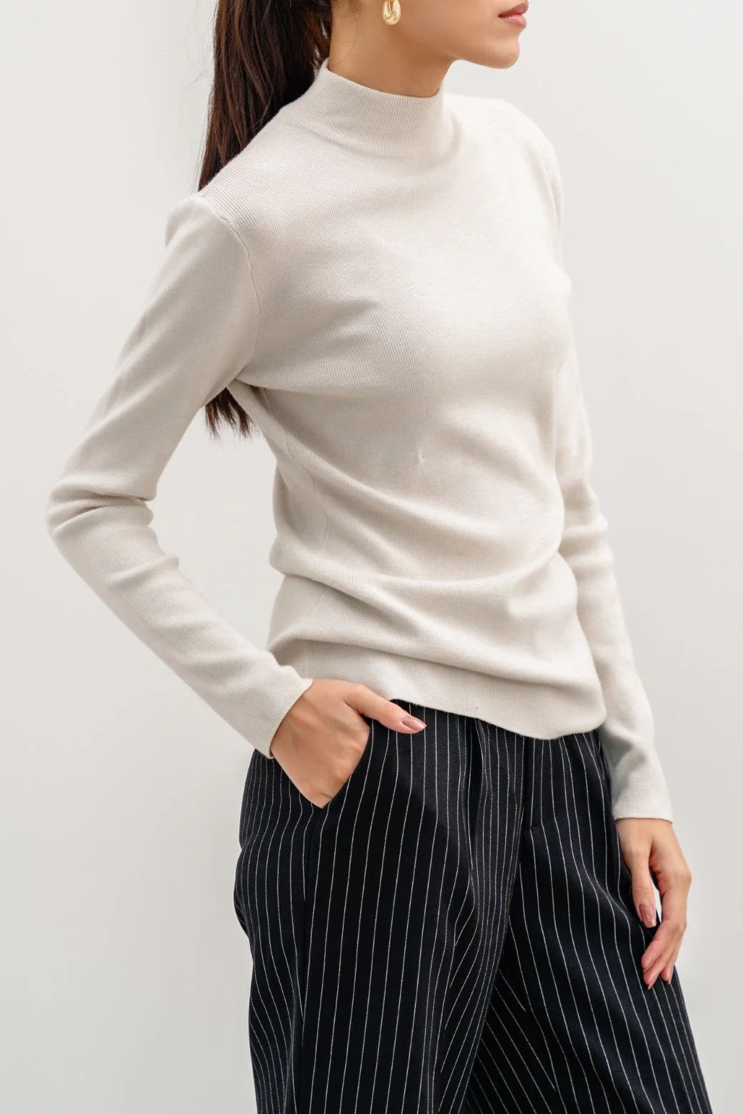 LUXURY HIGH CREW SWEATER - Image 5