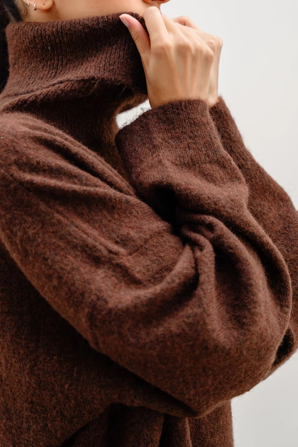 MANHATTAN HIGH NECK SWEATER - Image 3