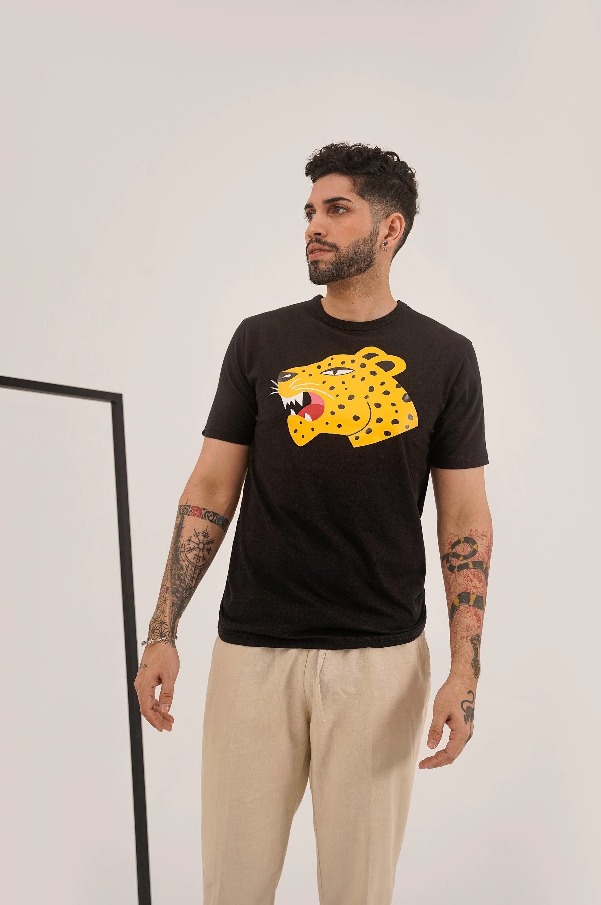 ROARING LEAPORD CREW NECK TEE - Image 2