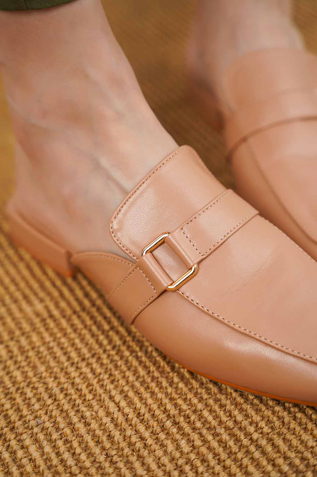 MINIMALIST MULES - Image 3