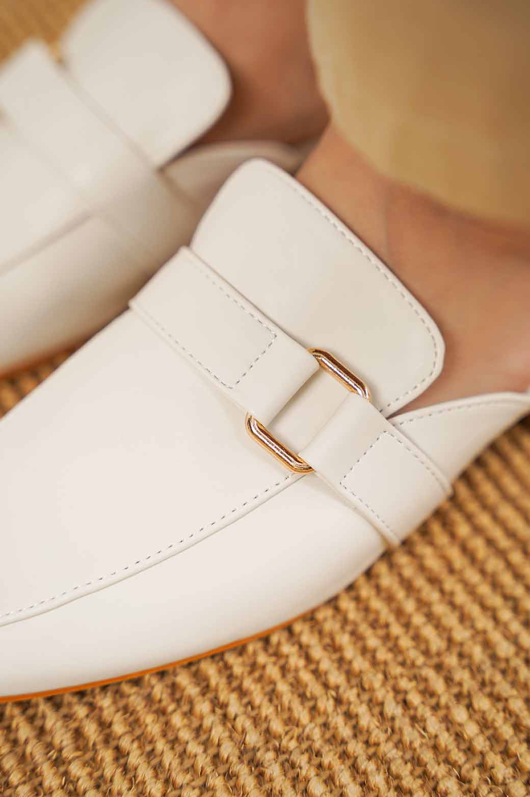 MINIMALIST MULES - Image 4