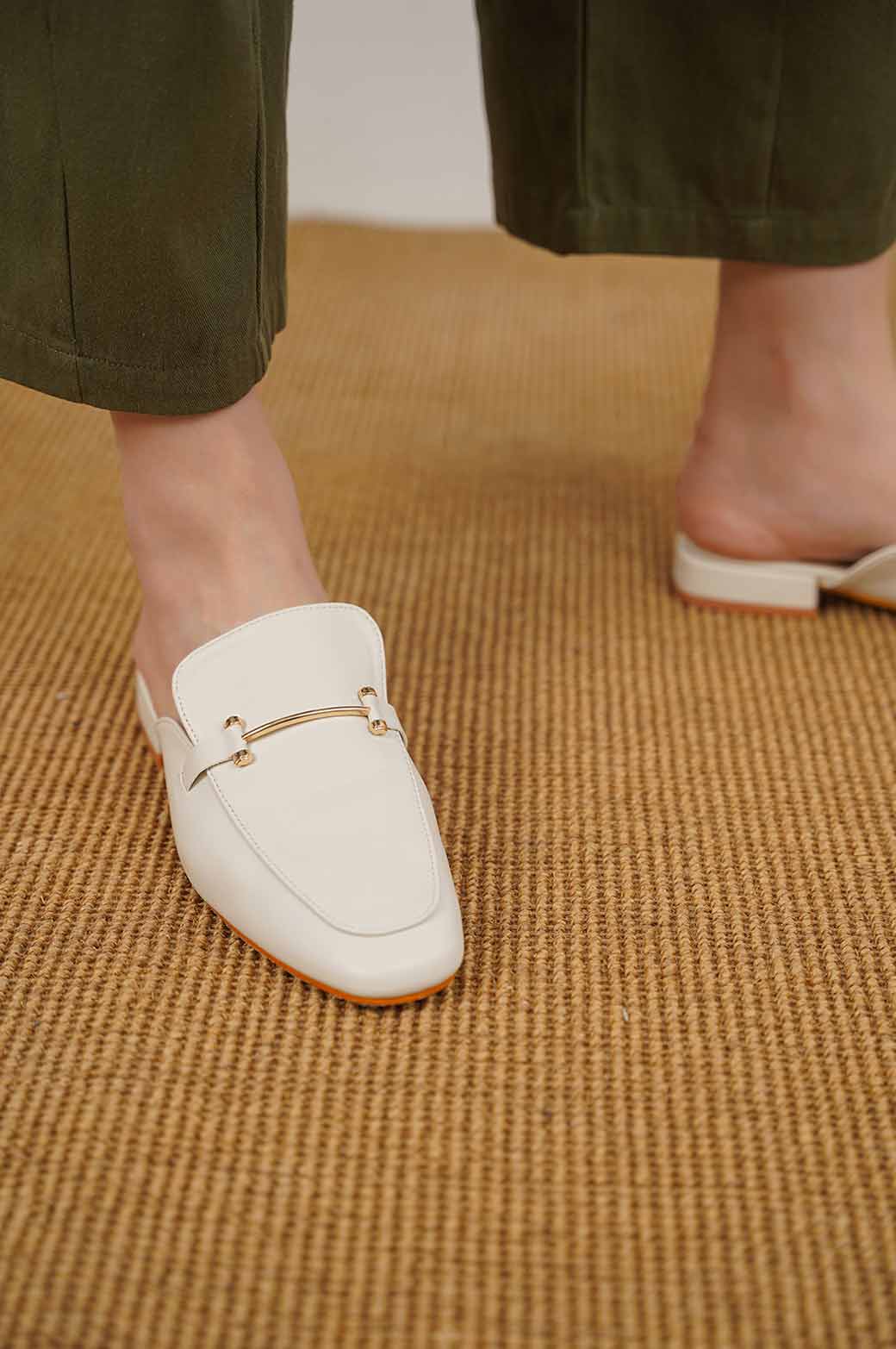 MINIMALIST MULES - Image 2