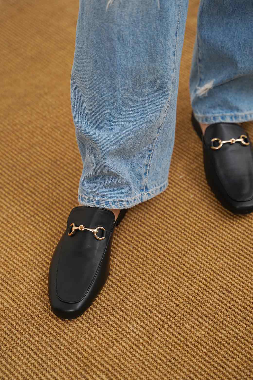 MULES WITH BUCKLE