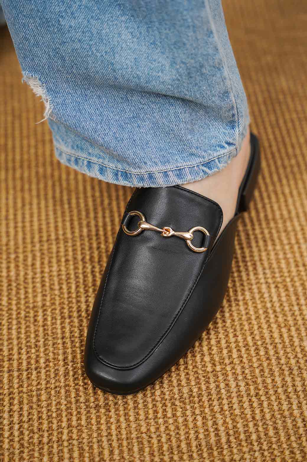 MULES WITH BUCKLE - Image 4