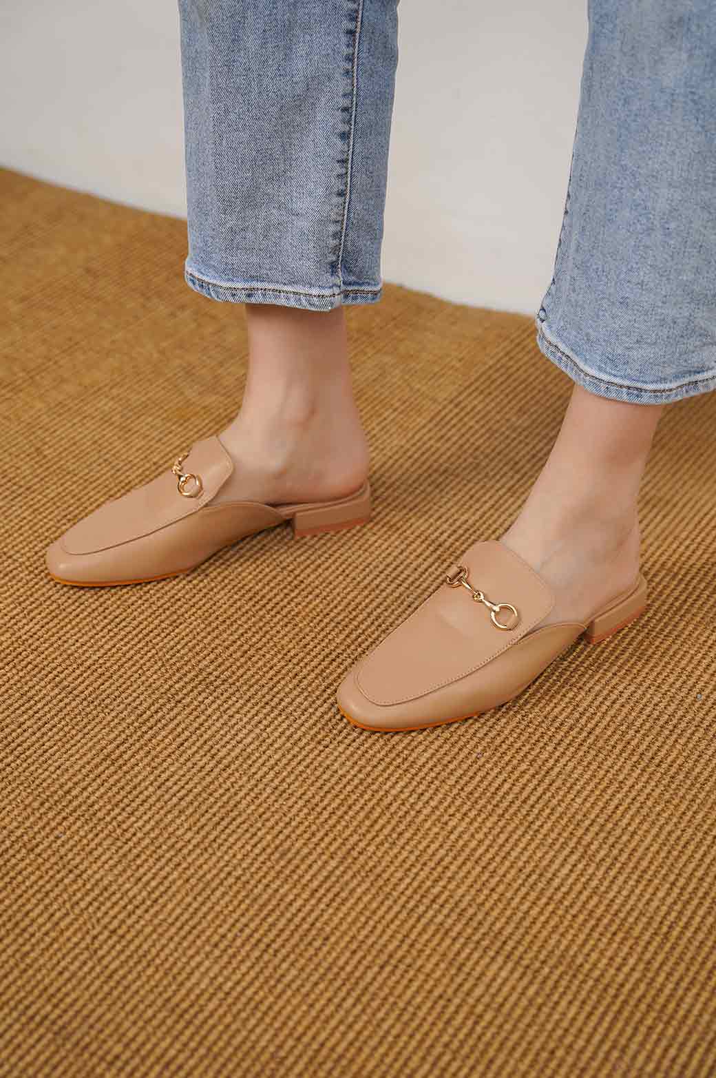 MULES WITH BUCKLE - Image 3