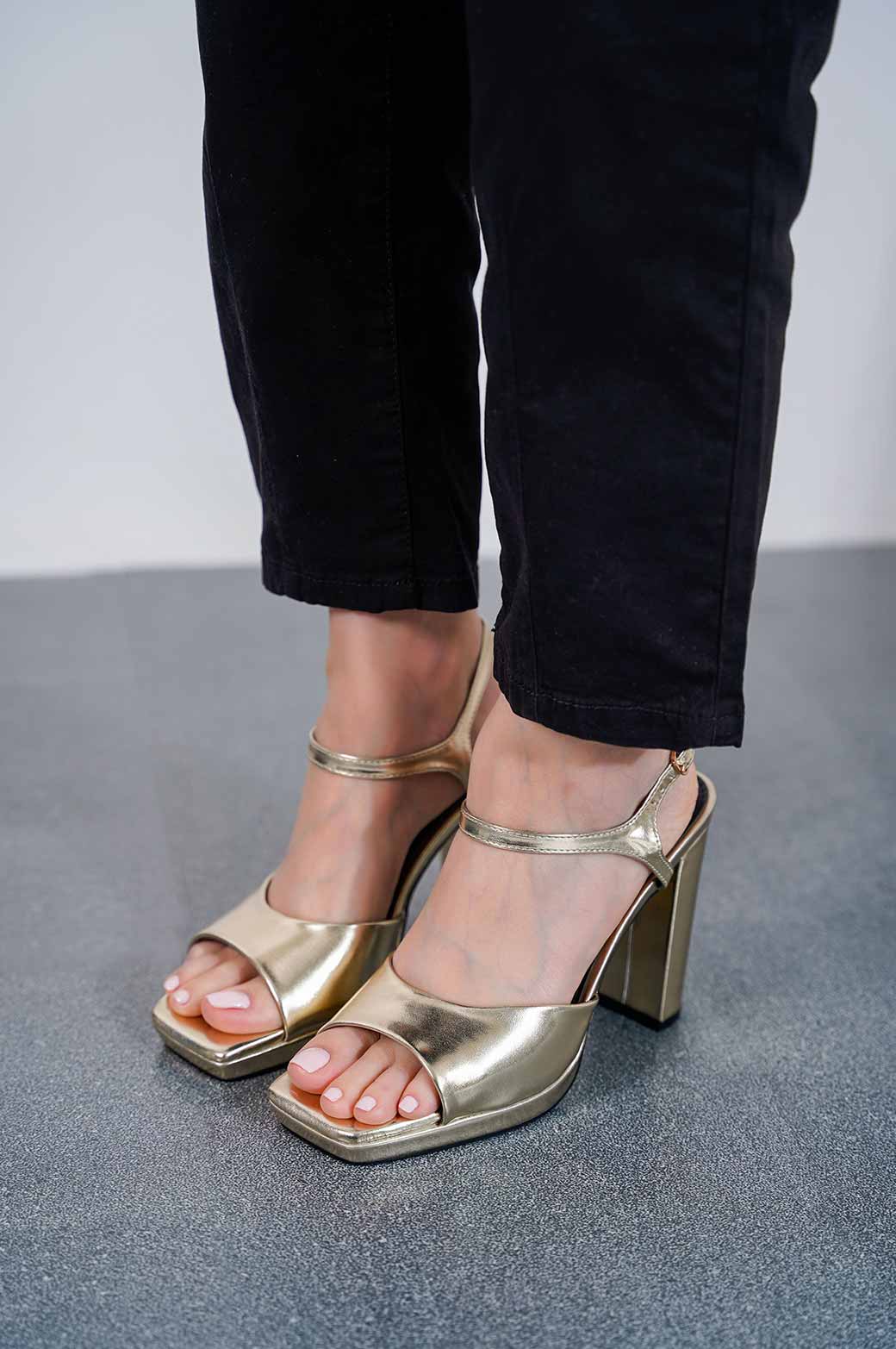 PLATFORM BLOCK HEEL - Image 3