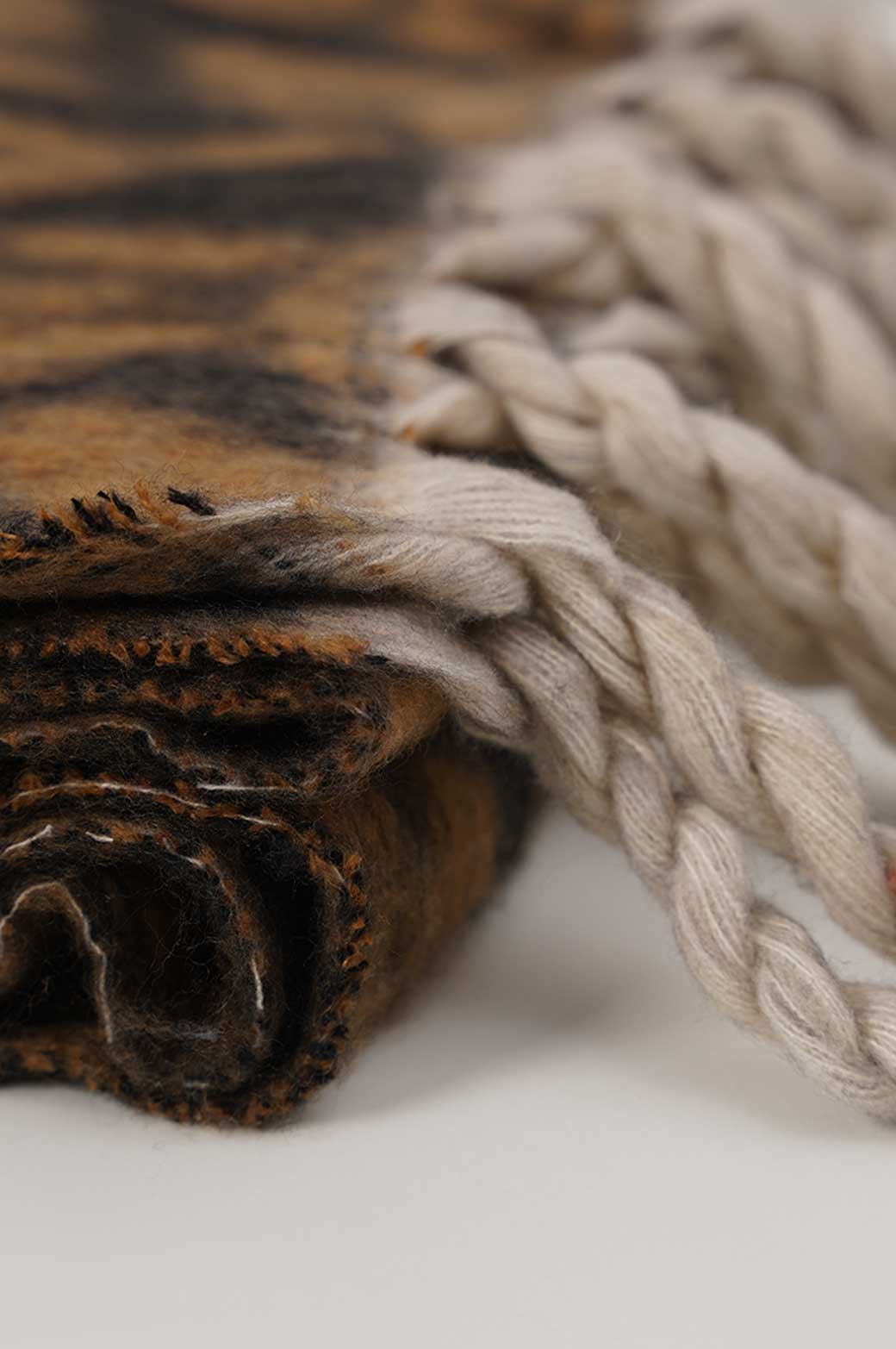PLUSH JUNGLE SCARF - Image 5