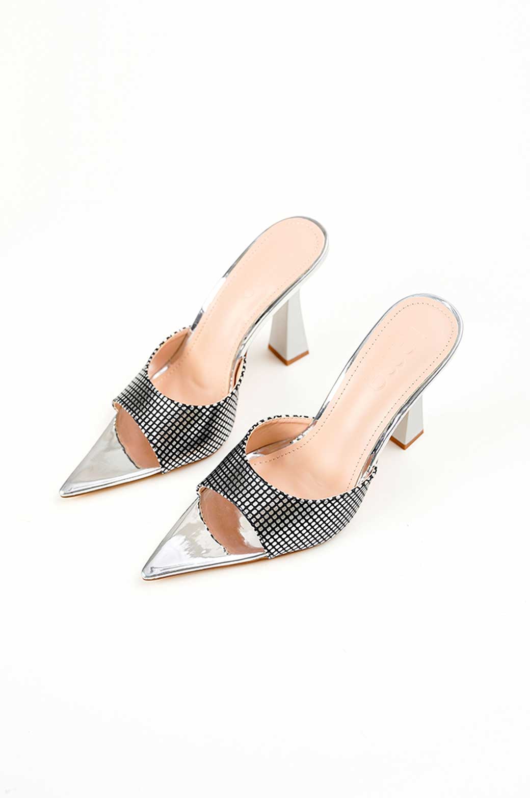 POINTED GOLD HEELS - Image 6