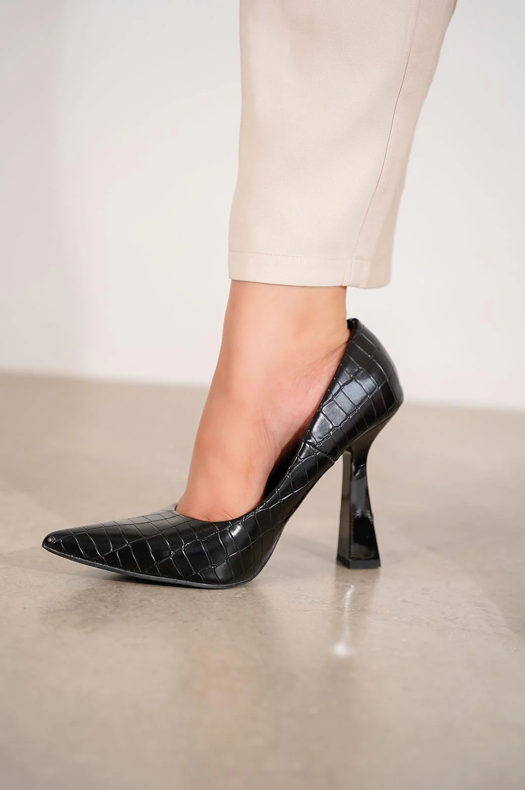 POINTED TEXTURED HEEL - Image 3