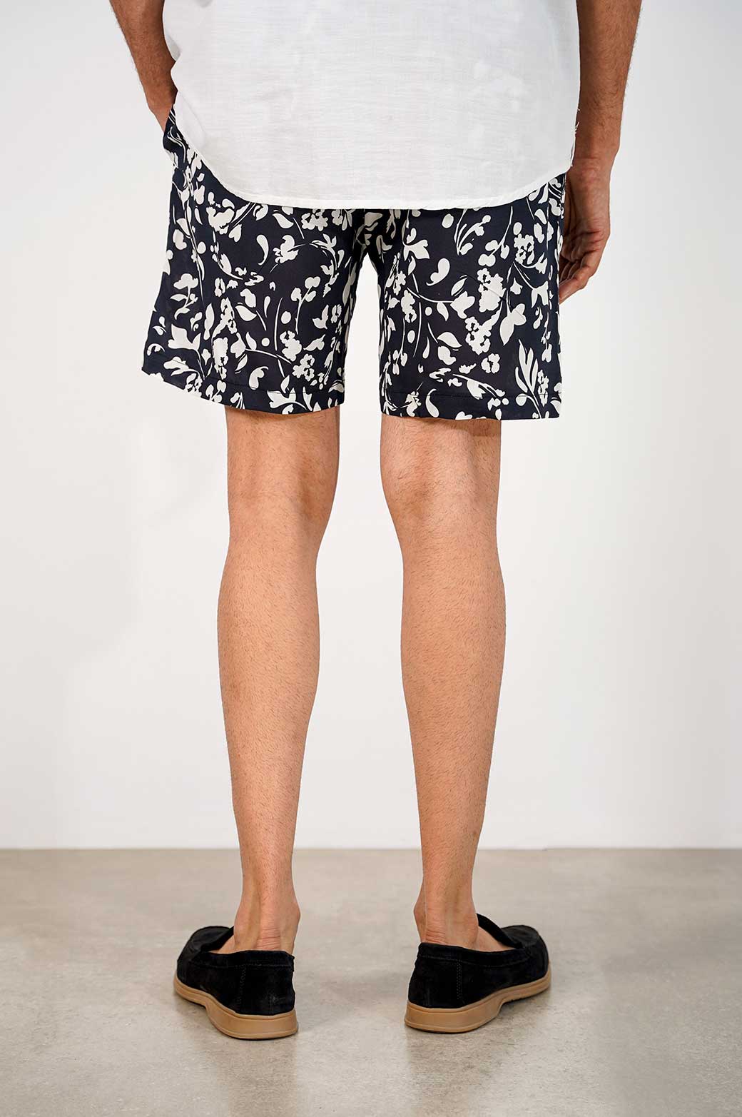 PRINTED DRAWSTRING SHORTS - Image 5