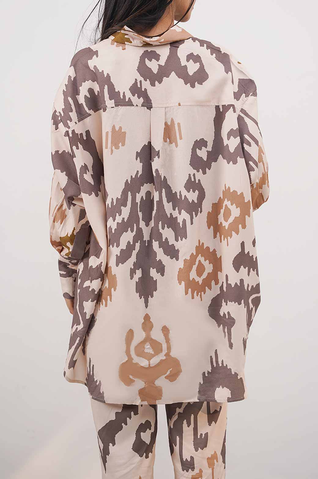 PRINTED OVERSIZED BUTTON DOWN SHIRT - Image 4