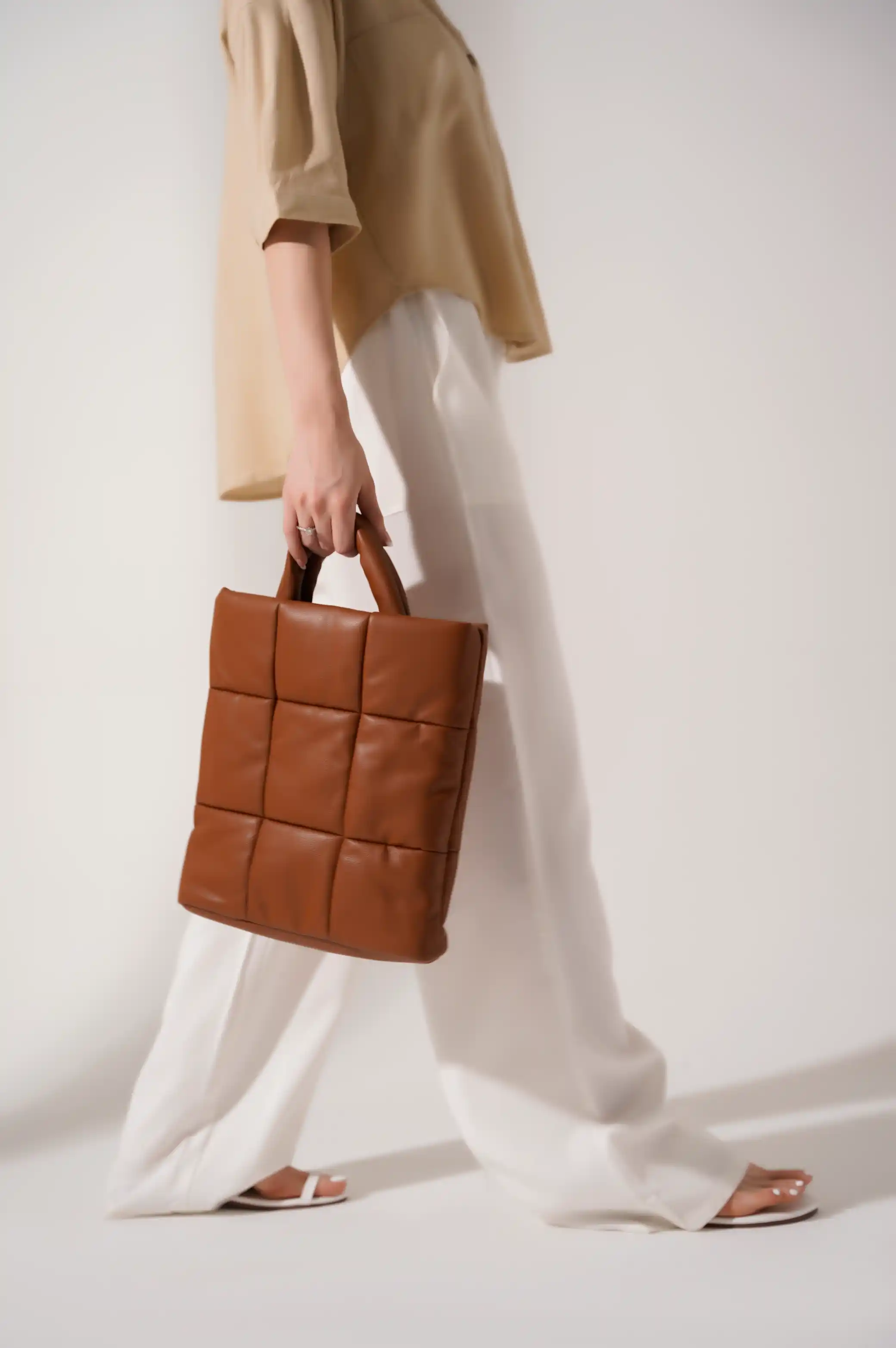 QUILTED PUFFY TOTE