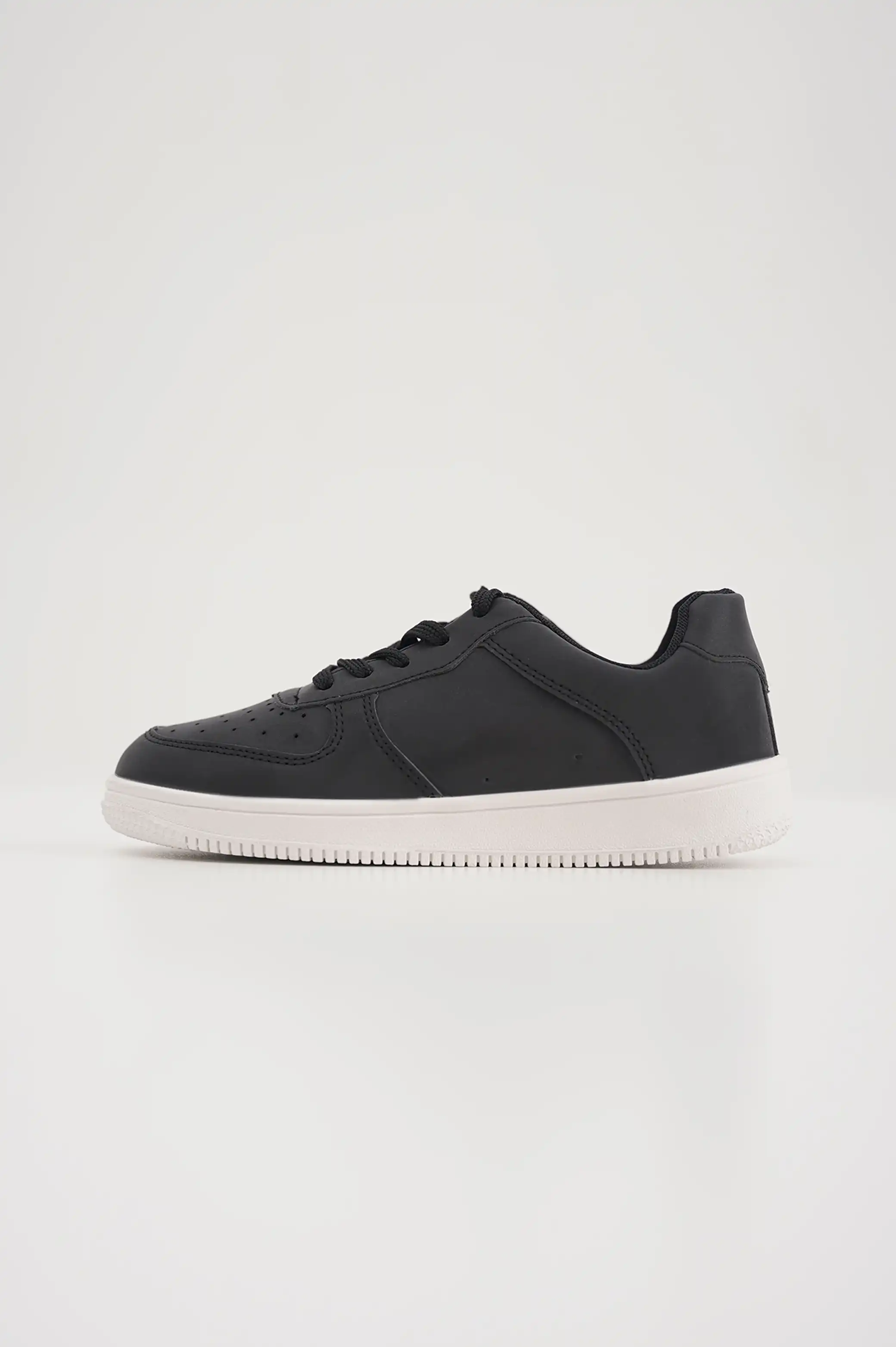 REFLECTIVE TRAINERS - Image 2