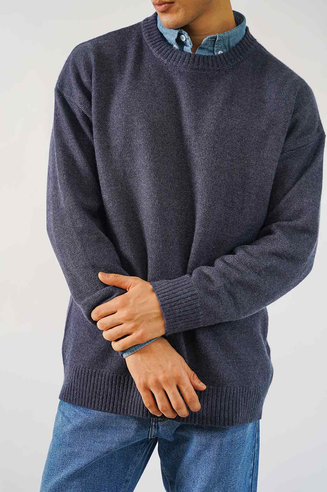 RELAXED CREW NECK SWEATER - Image 2