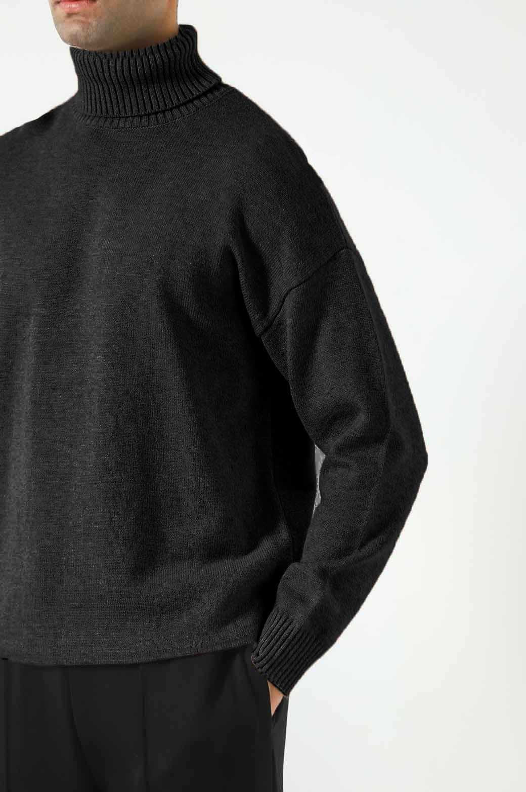 RELAXED HIGH NECK SWEATER - Image 3