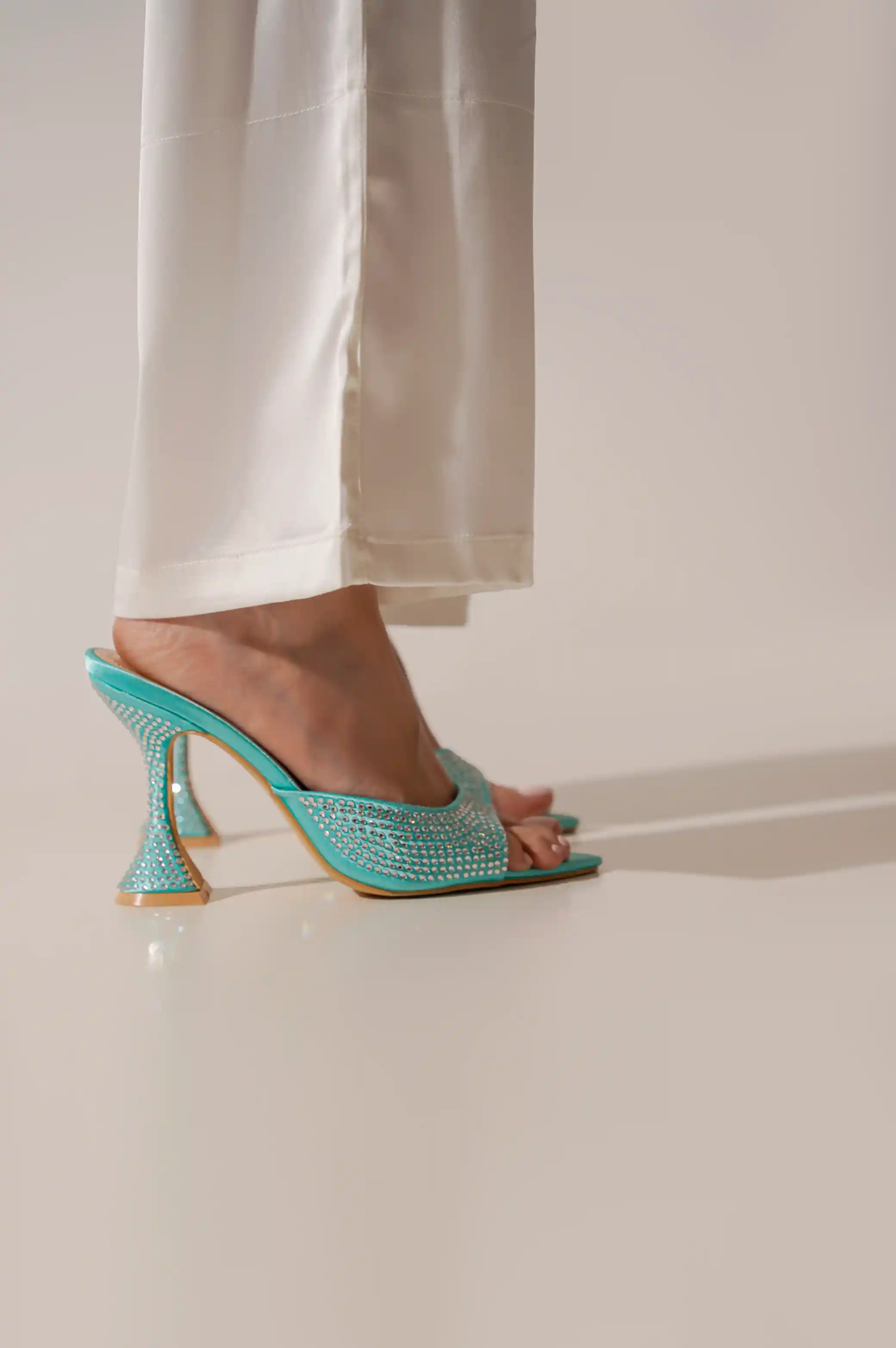 RHINESTONE RAZOR HEELS - Image 2
