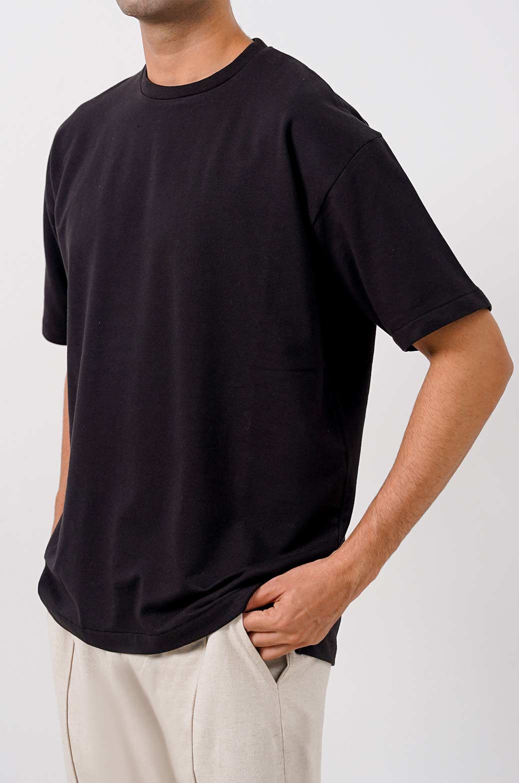 ROUND NECK T-SHIRT