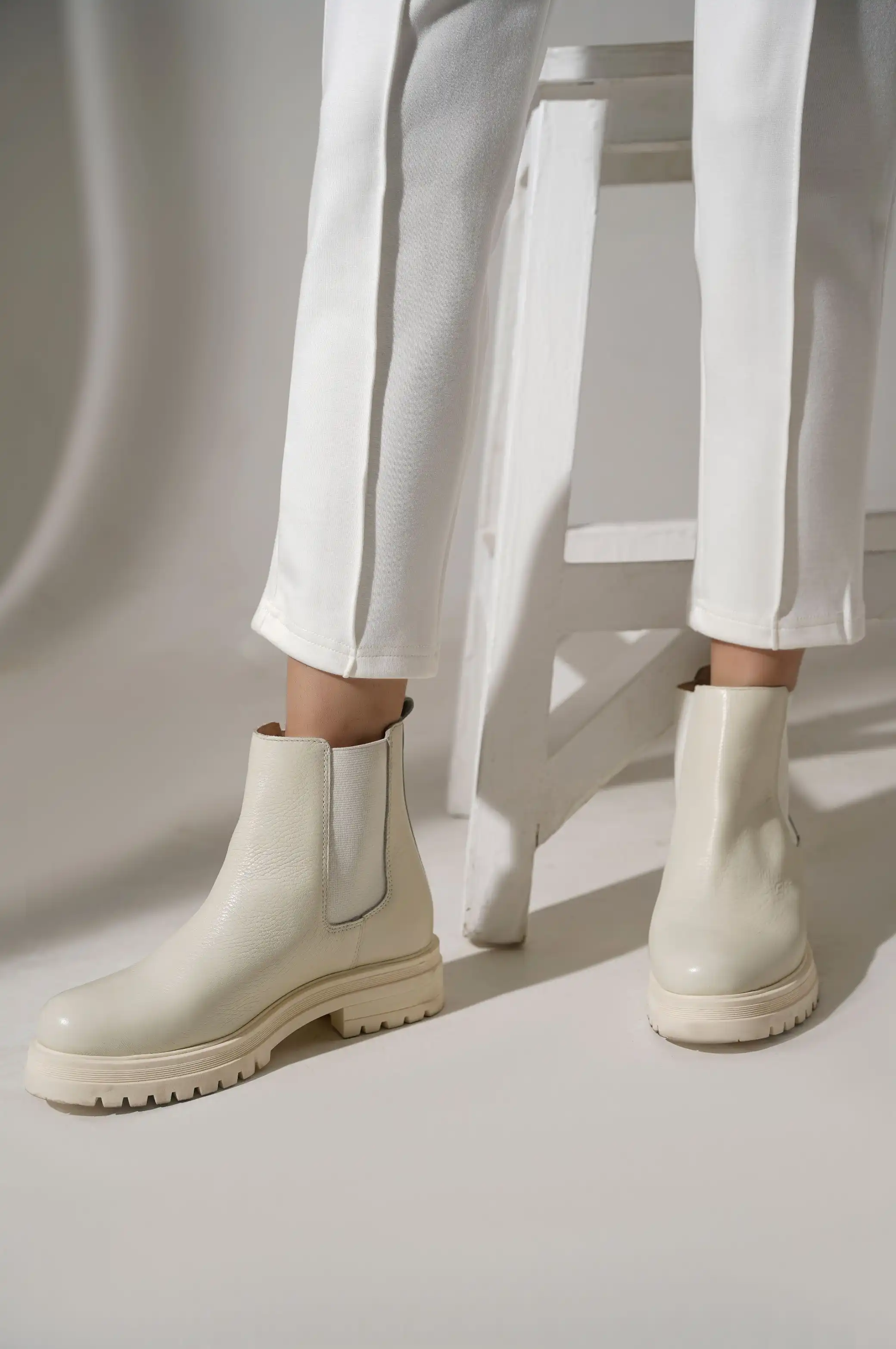 CHELSEA BOOTS - Image 2