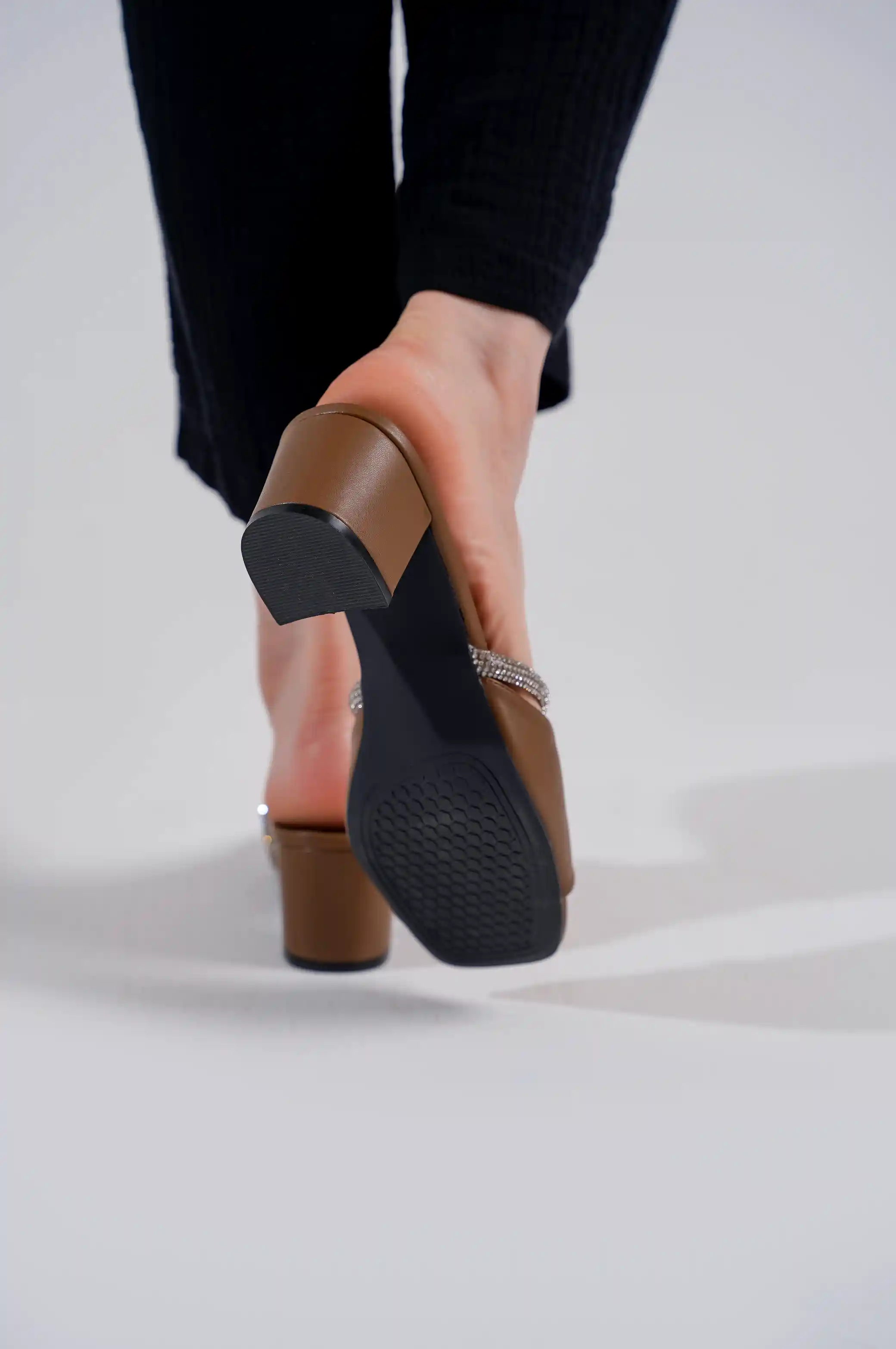 SHORT BLOCK HEEL - Image 3