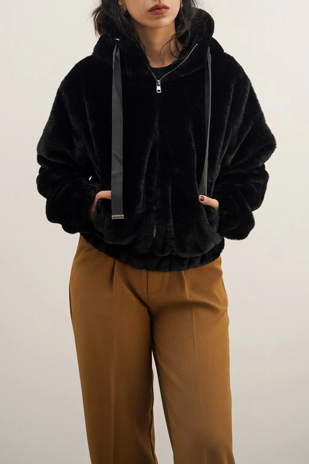 SHORT FUR HOODIE - Image 3