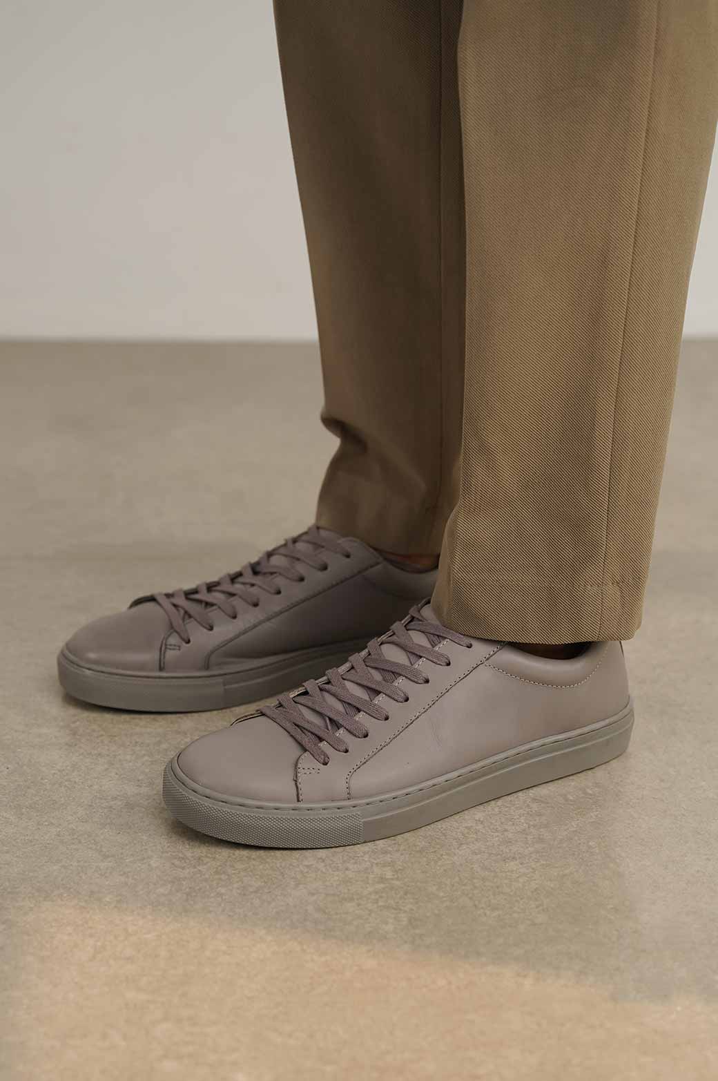 SLEEK LEATHER SNEAKERS - Image 3