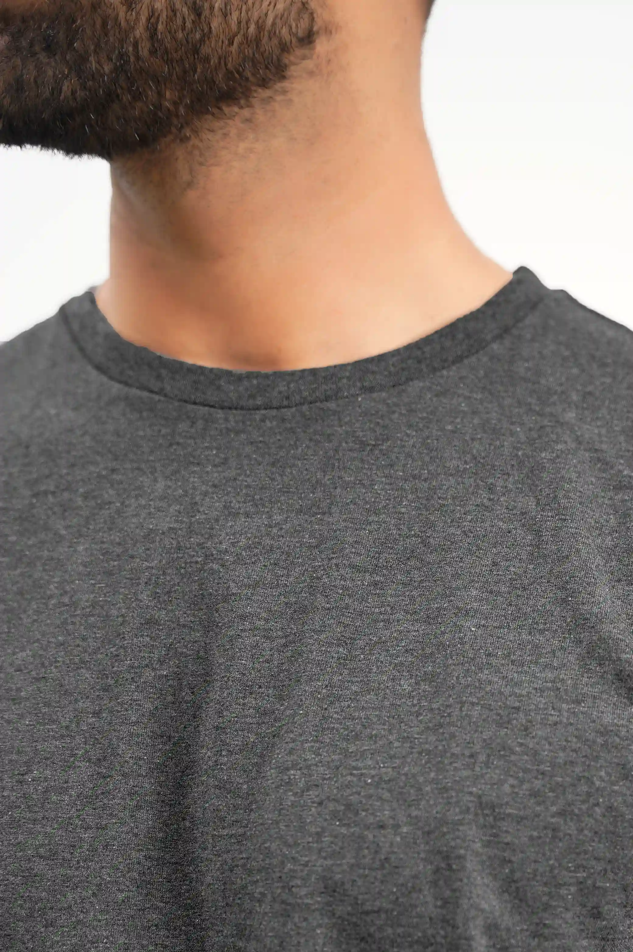 SLIM FIT CREW NECK - Image 2