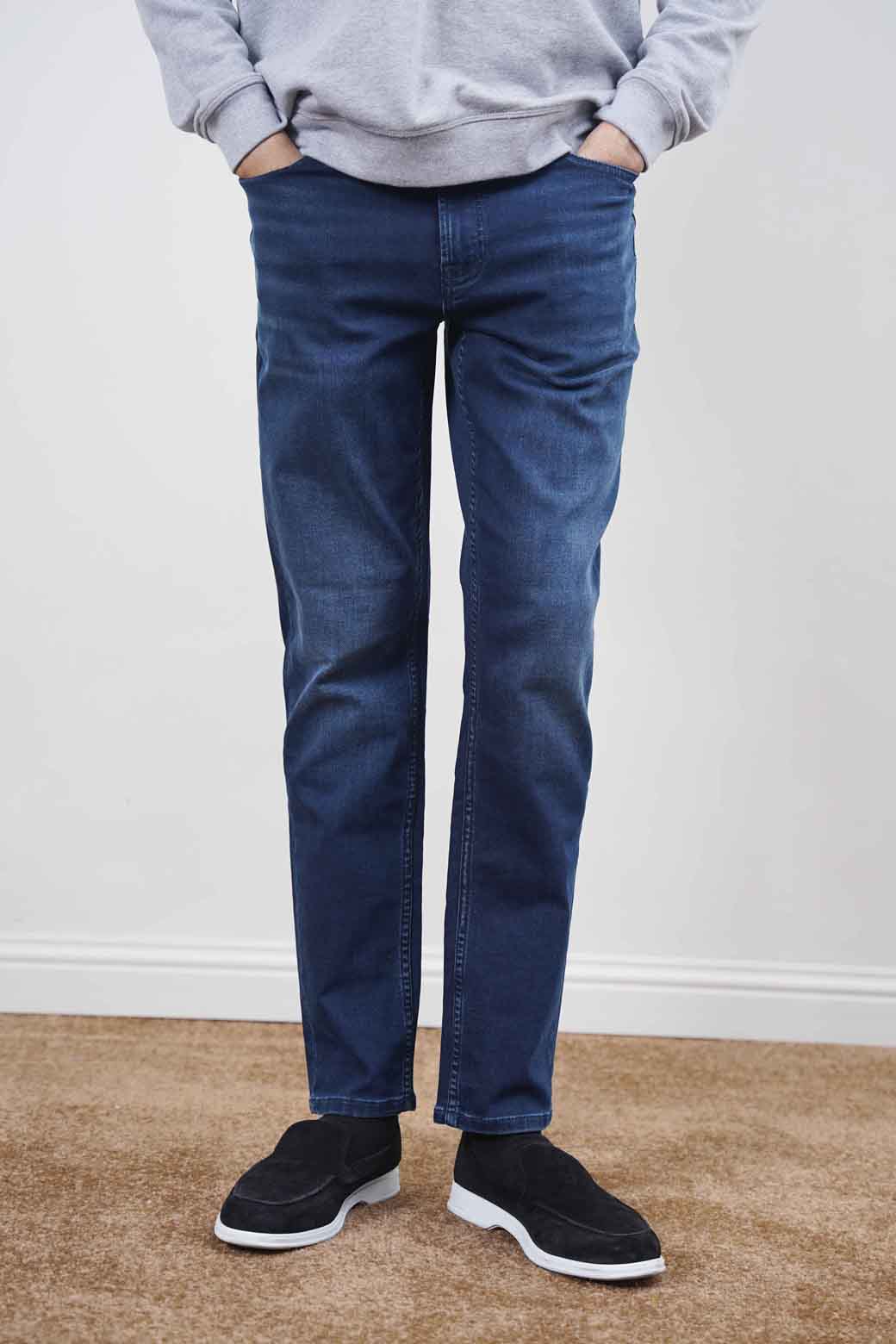 SLIM FIT JEANS