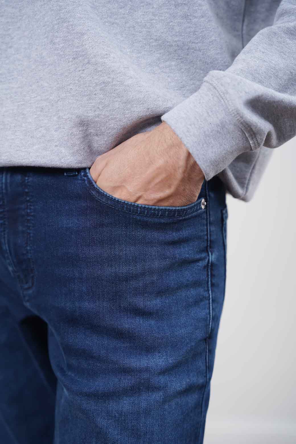 SLIM FIT JEANS - Image 2
