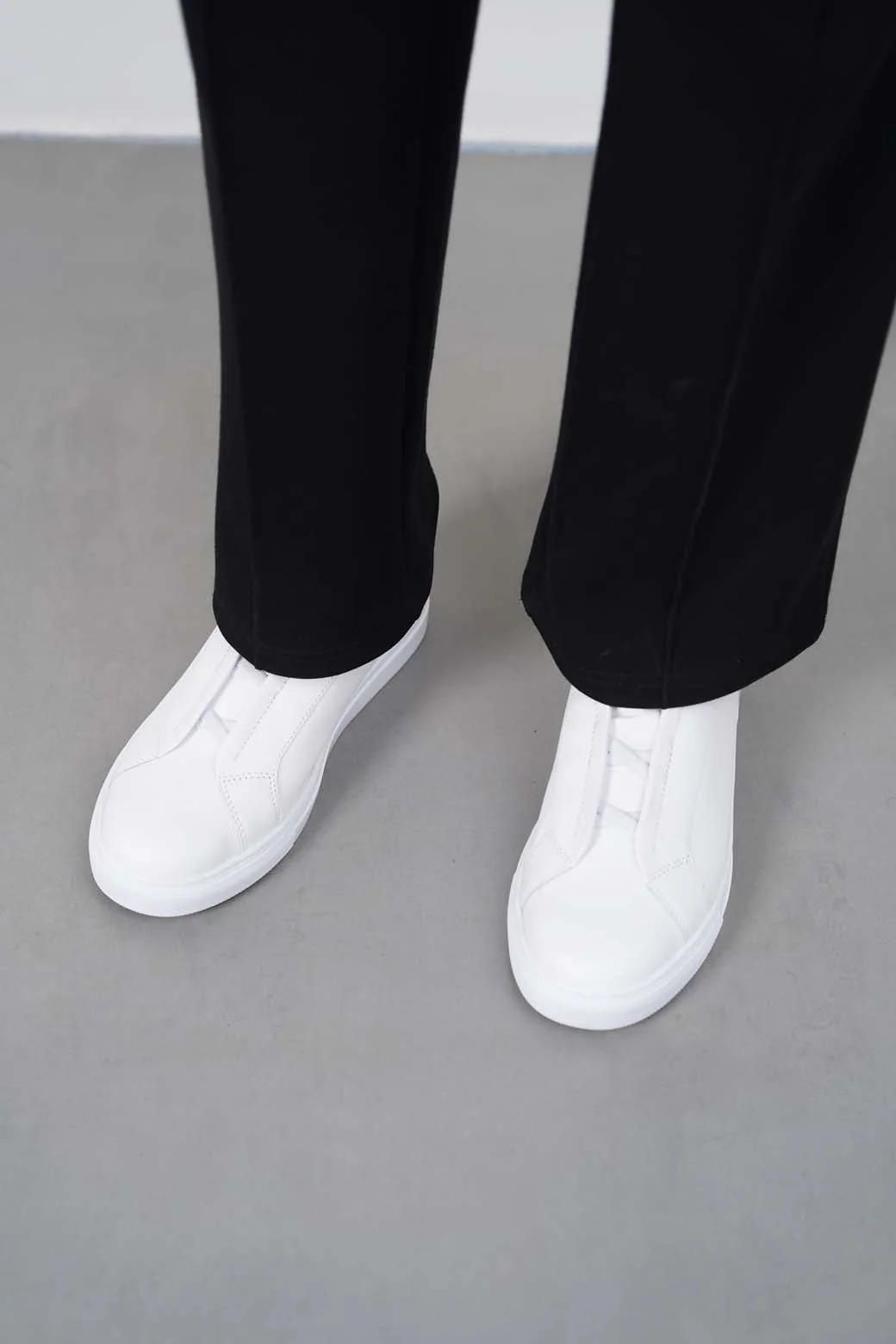 SLIP-ON LEATHER SNEAKERS - Image 3