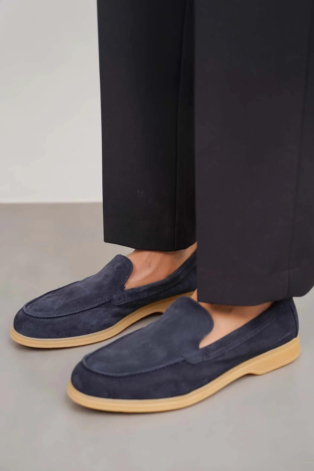 COMFORTABLE LEATHER LOAFERS - Image 3