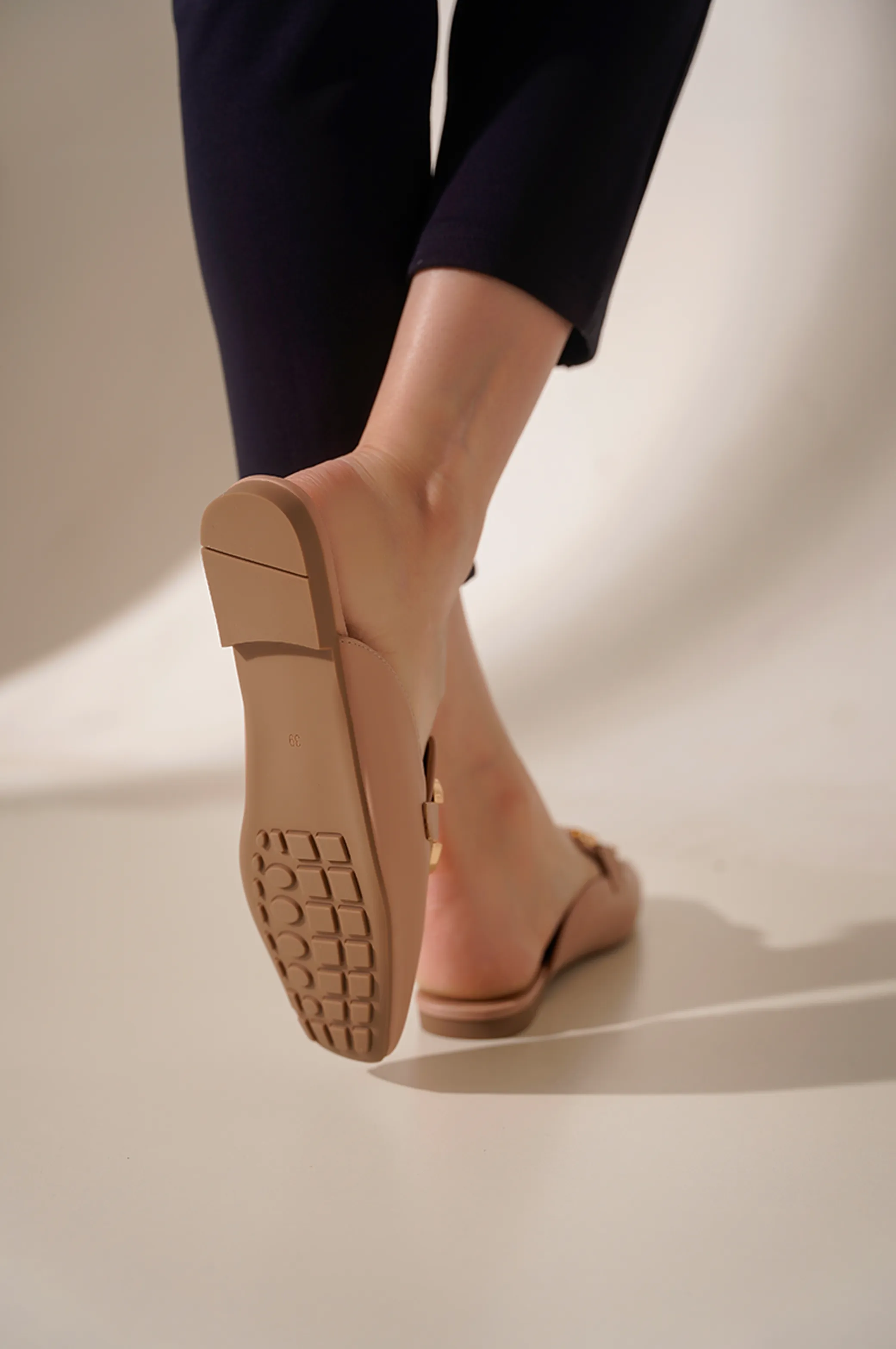 STAPLE MAMA MULES - Image 3