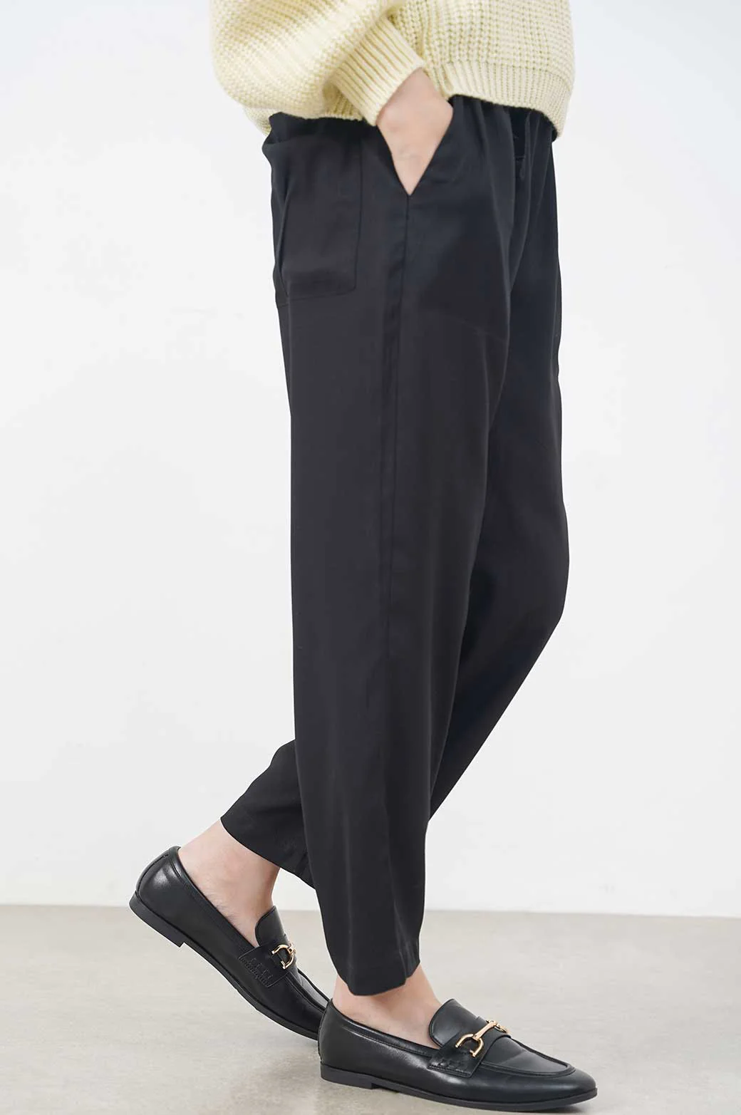 STRAIGHT CREPE PANTS - Image 2