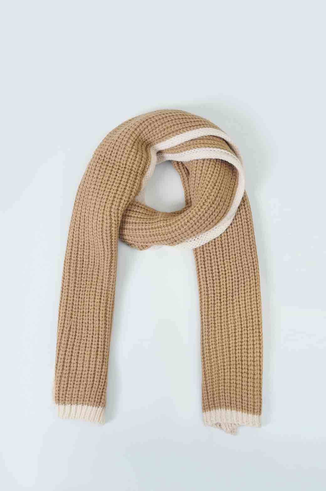 SUPER SOFT SCARF