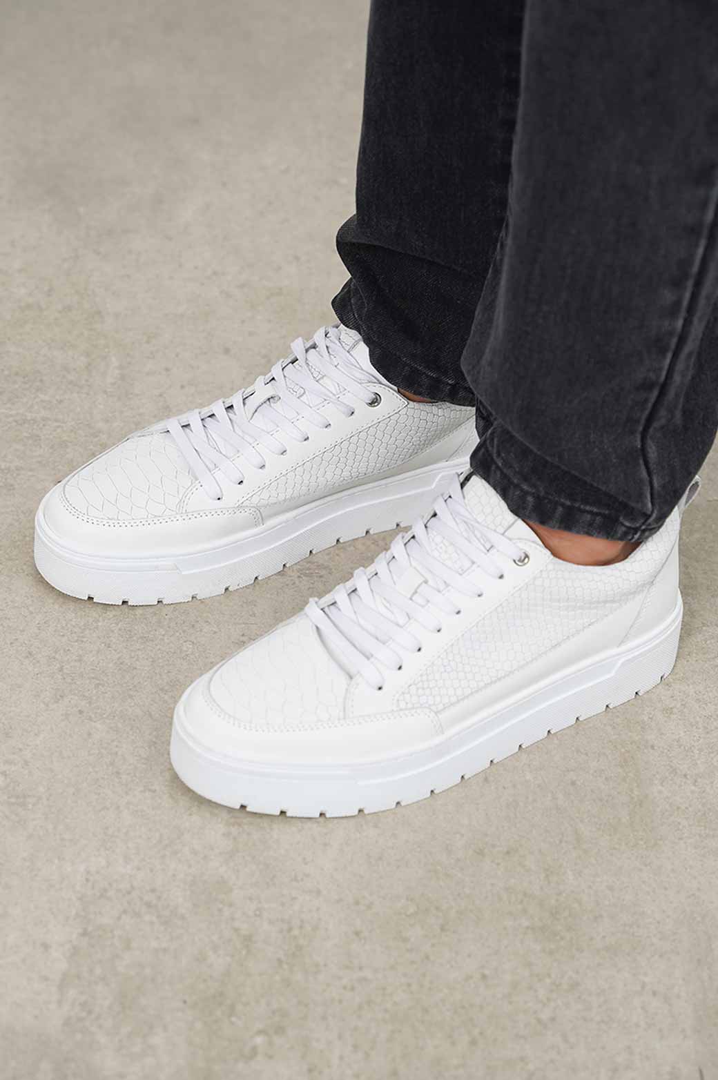 TEXTURED LEATHER SNEAKERS - Image 2