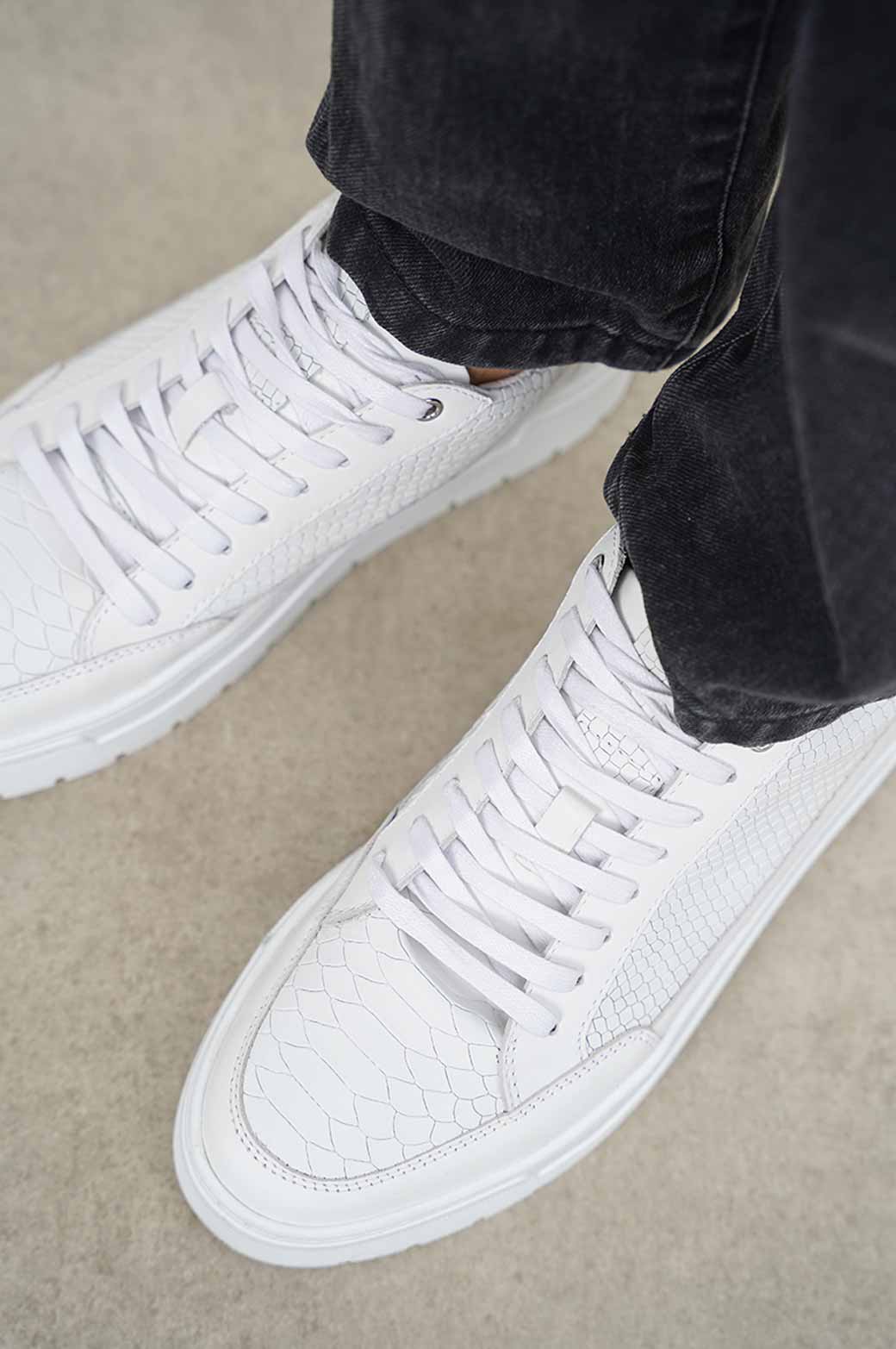 TEXTURED LEATHER SNEAKERS - Image 4