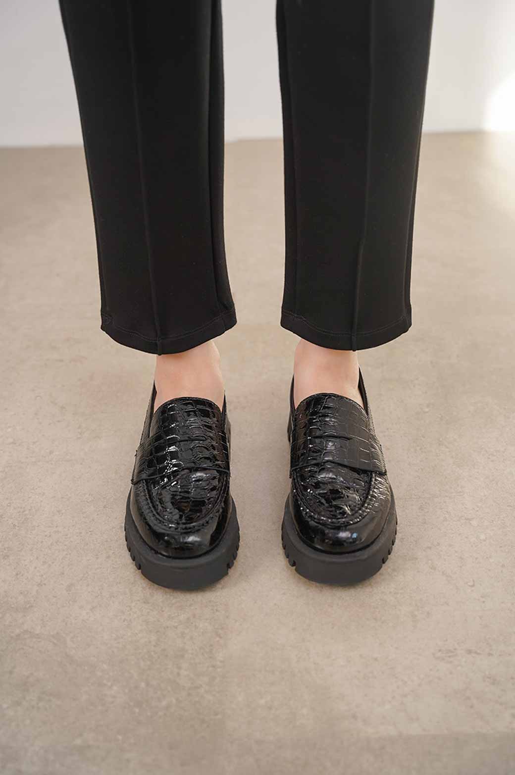 TEXTURED PATENT LOAFERS - Image 4