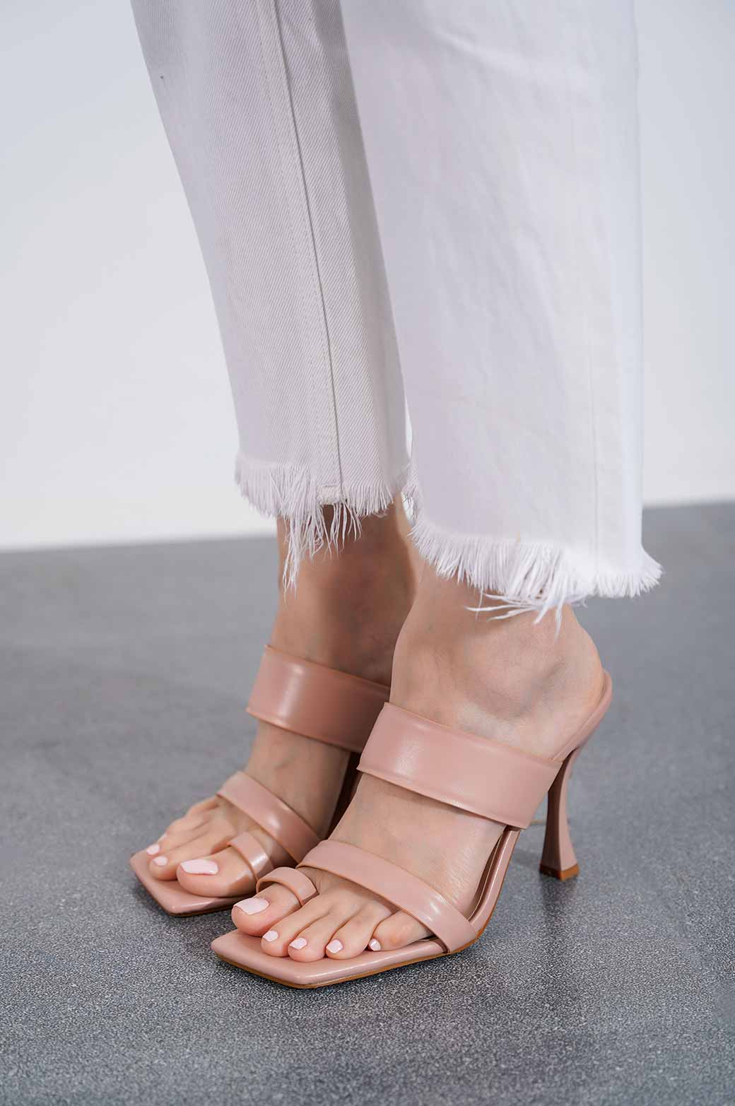 TOE RING HIGH HEEL