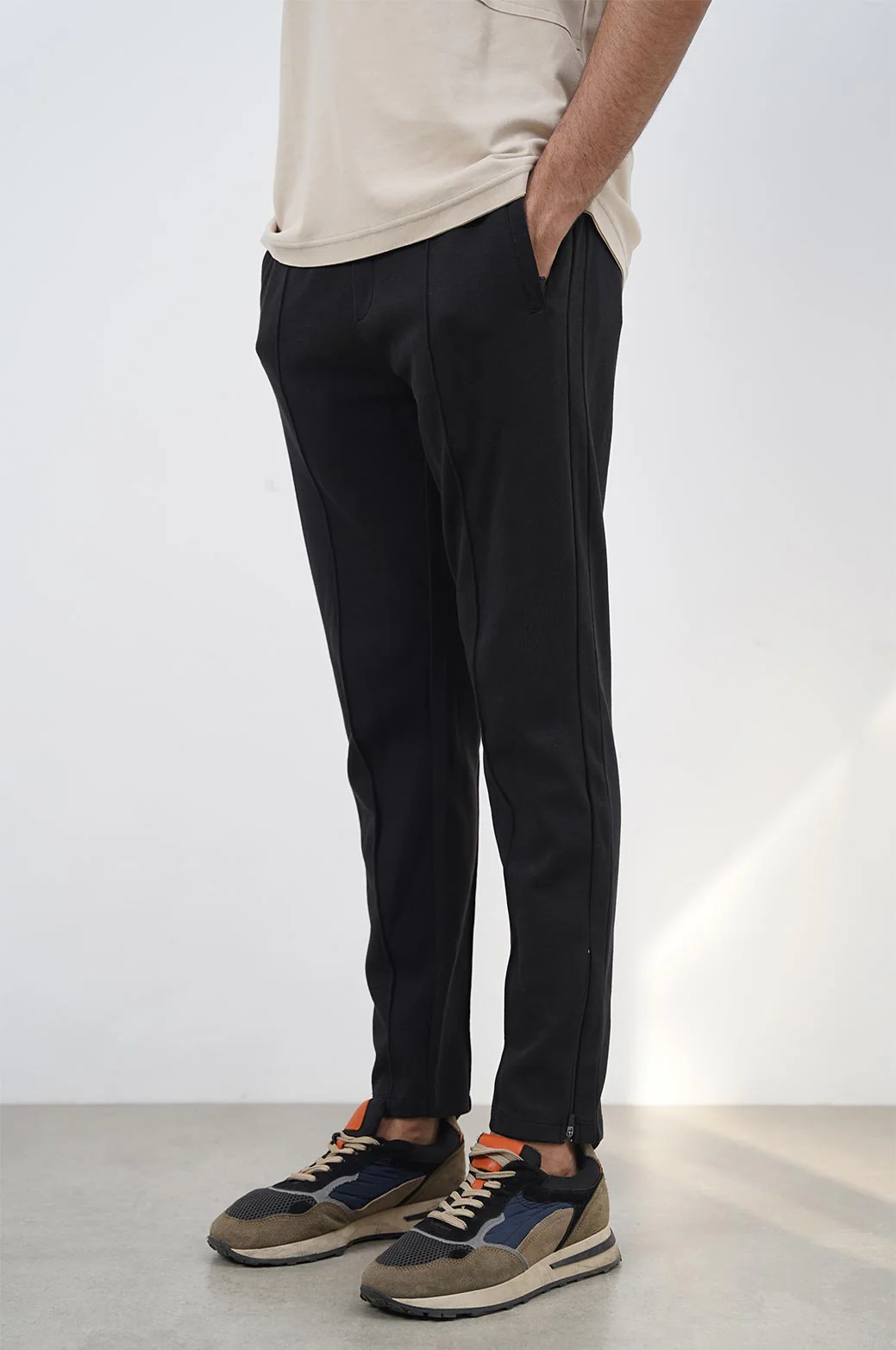 TROUSER WITH SIDE PANEL - Image 4