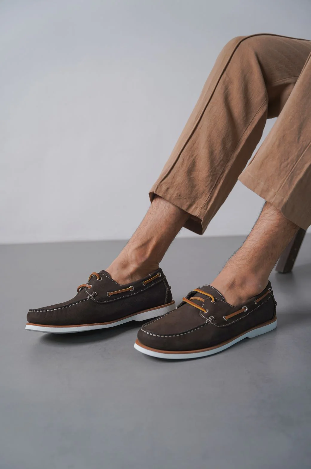 TUMBLED LEATHER BOAT SHOES - Image 3