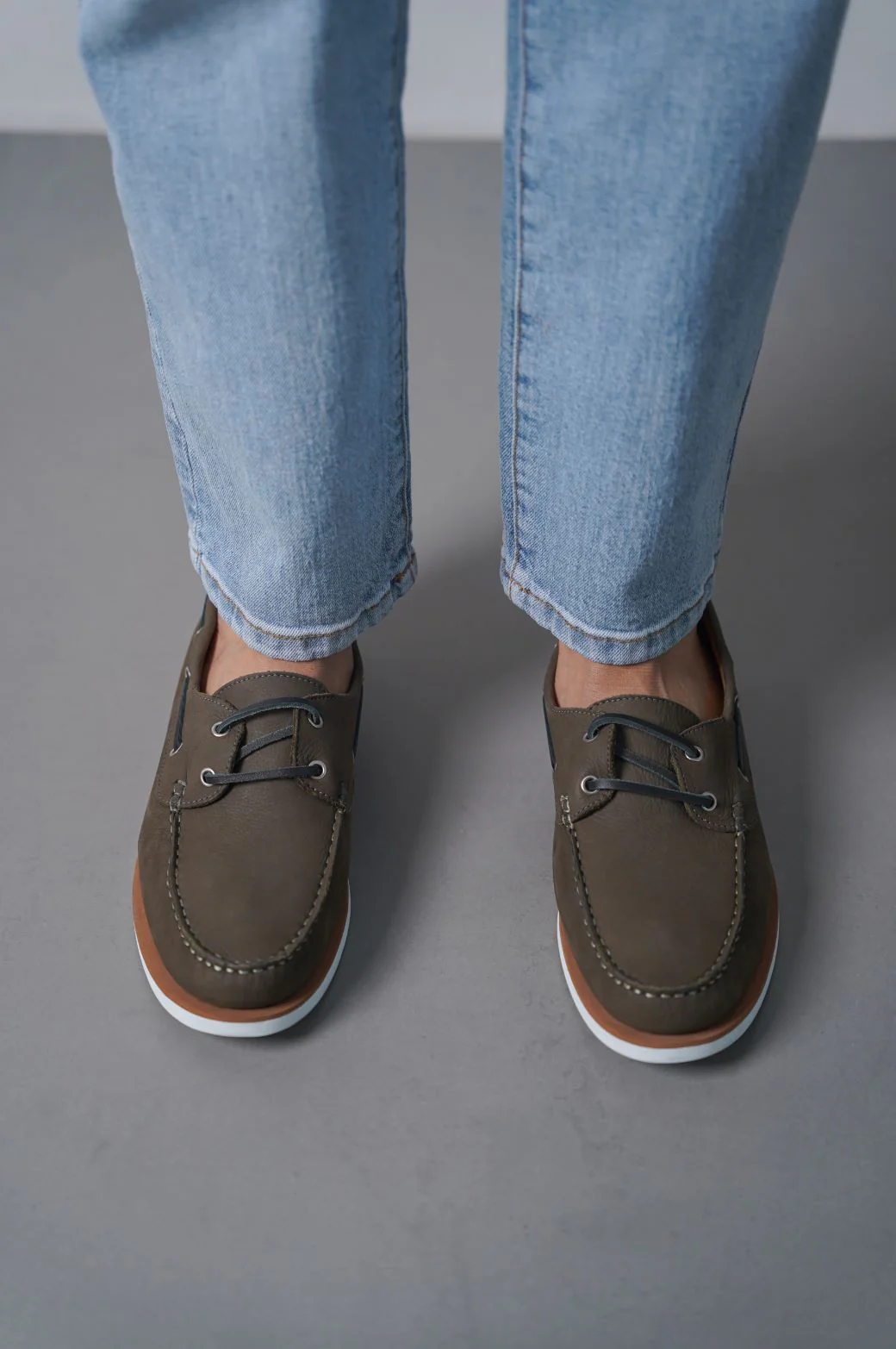 TUMBLED LEATHER BOAT SHOES - Image 3