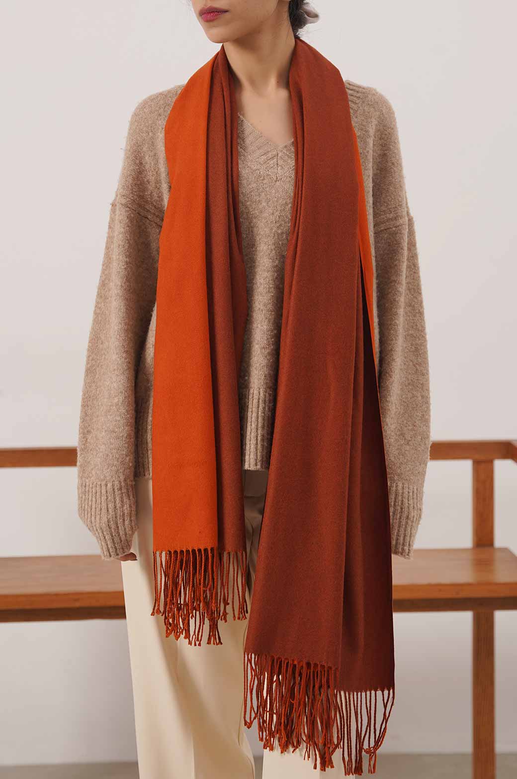 TWO-TONE SOFT SCARF