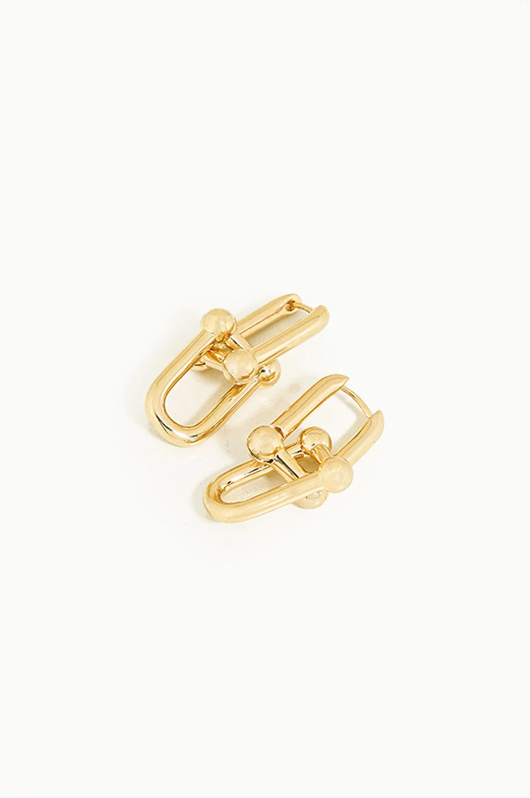 U LINK EARRING