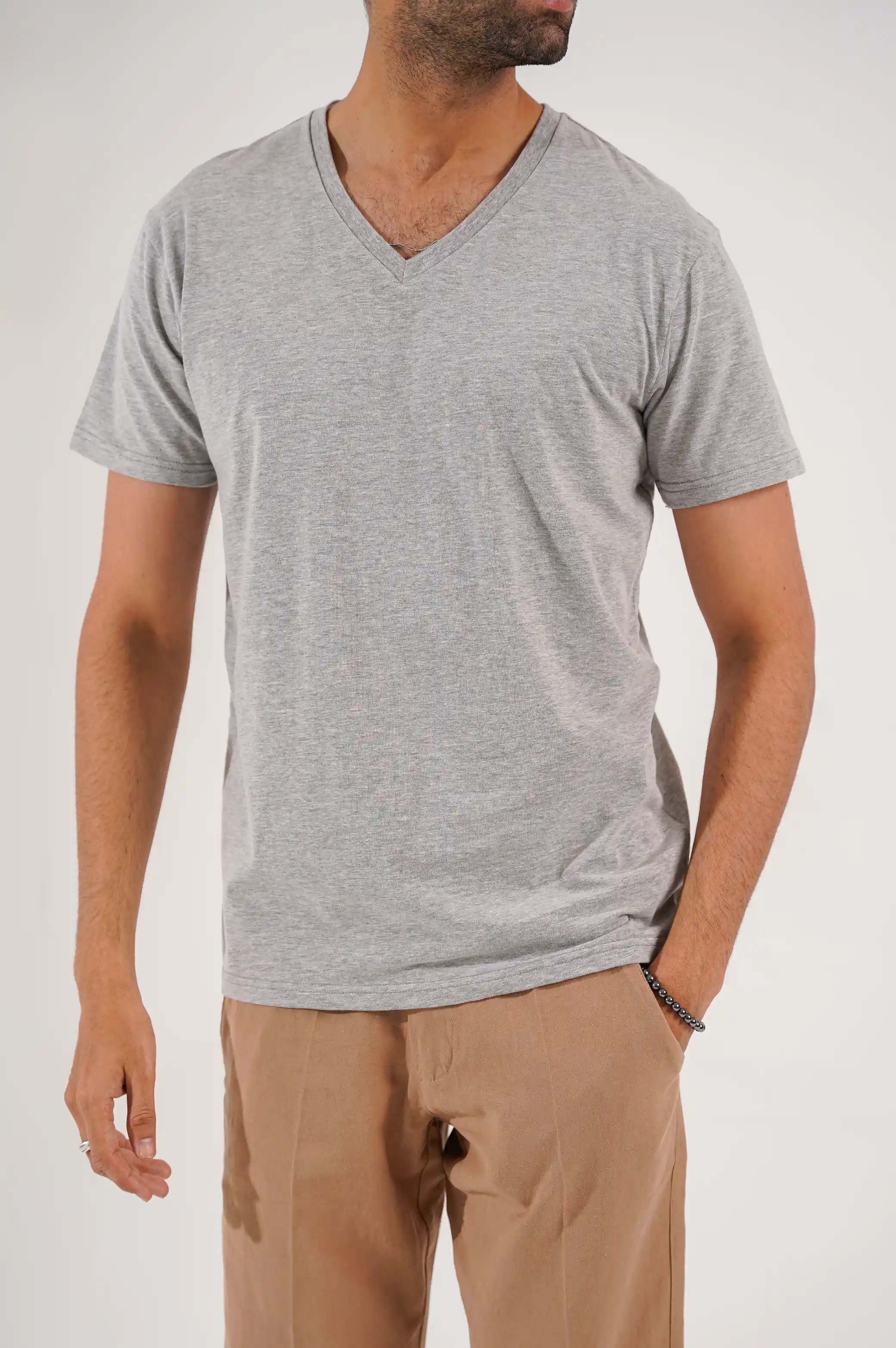 V NECK T-SHIRT