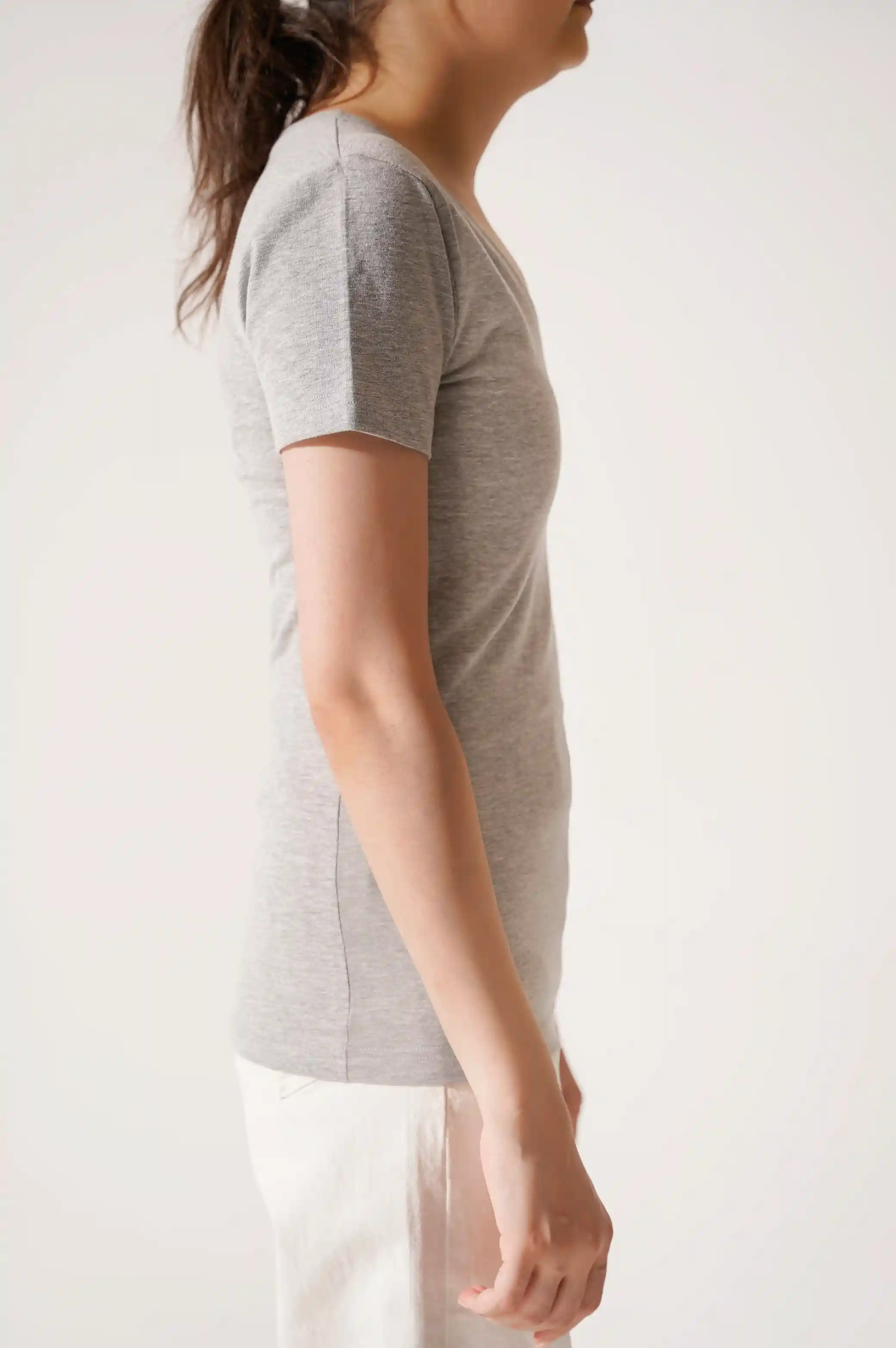 V NECK T-SHIRT - Image 3