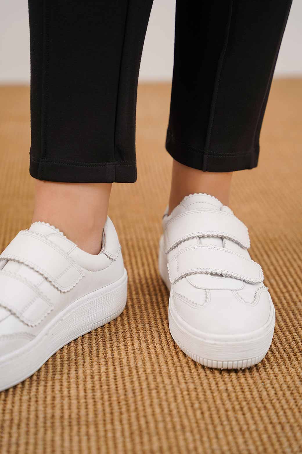 VINTAGE VELCRO SNEAKERS - Image 2