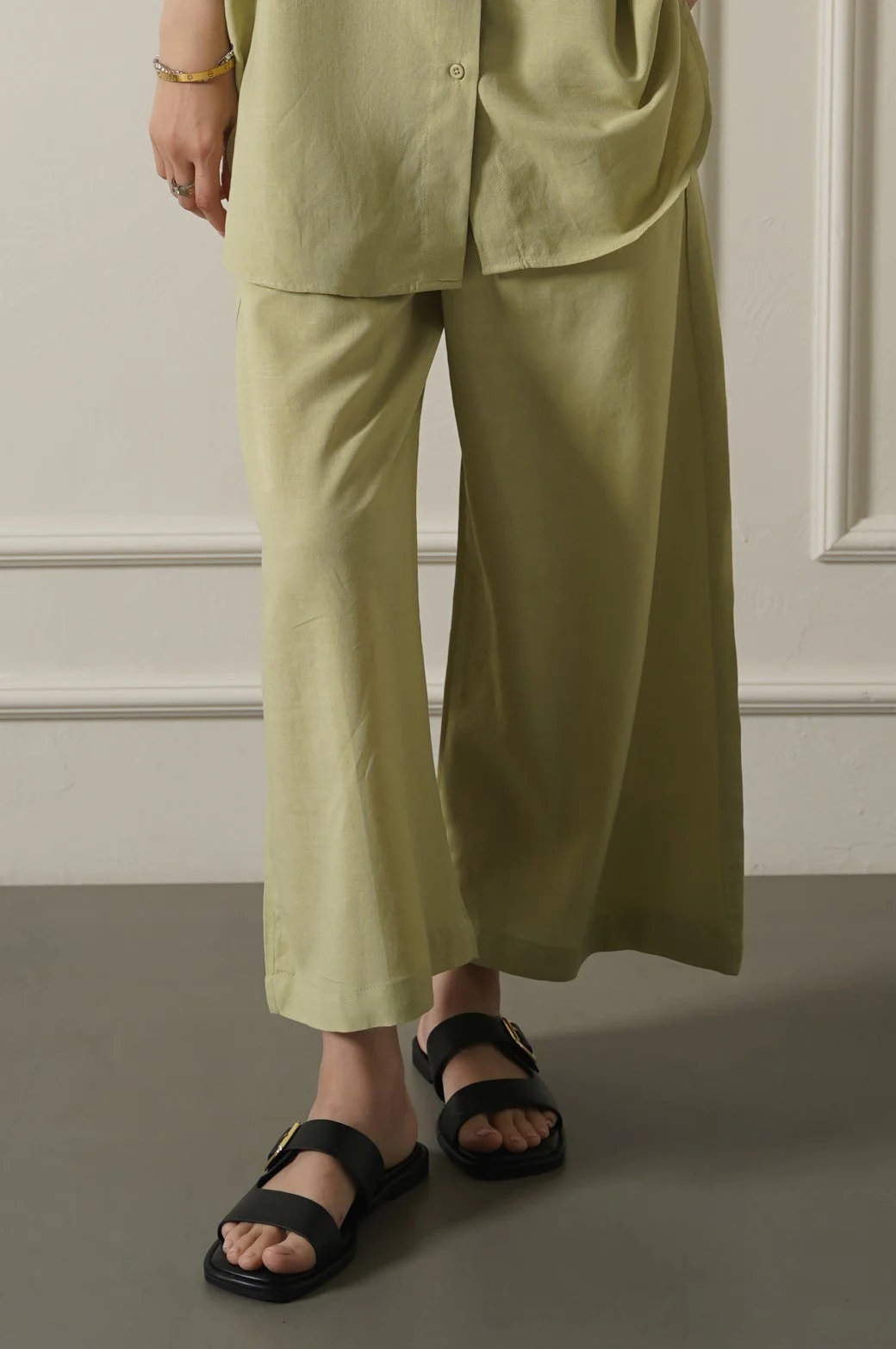 WIDE ANKLE-CUT PANTS