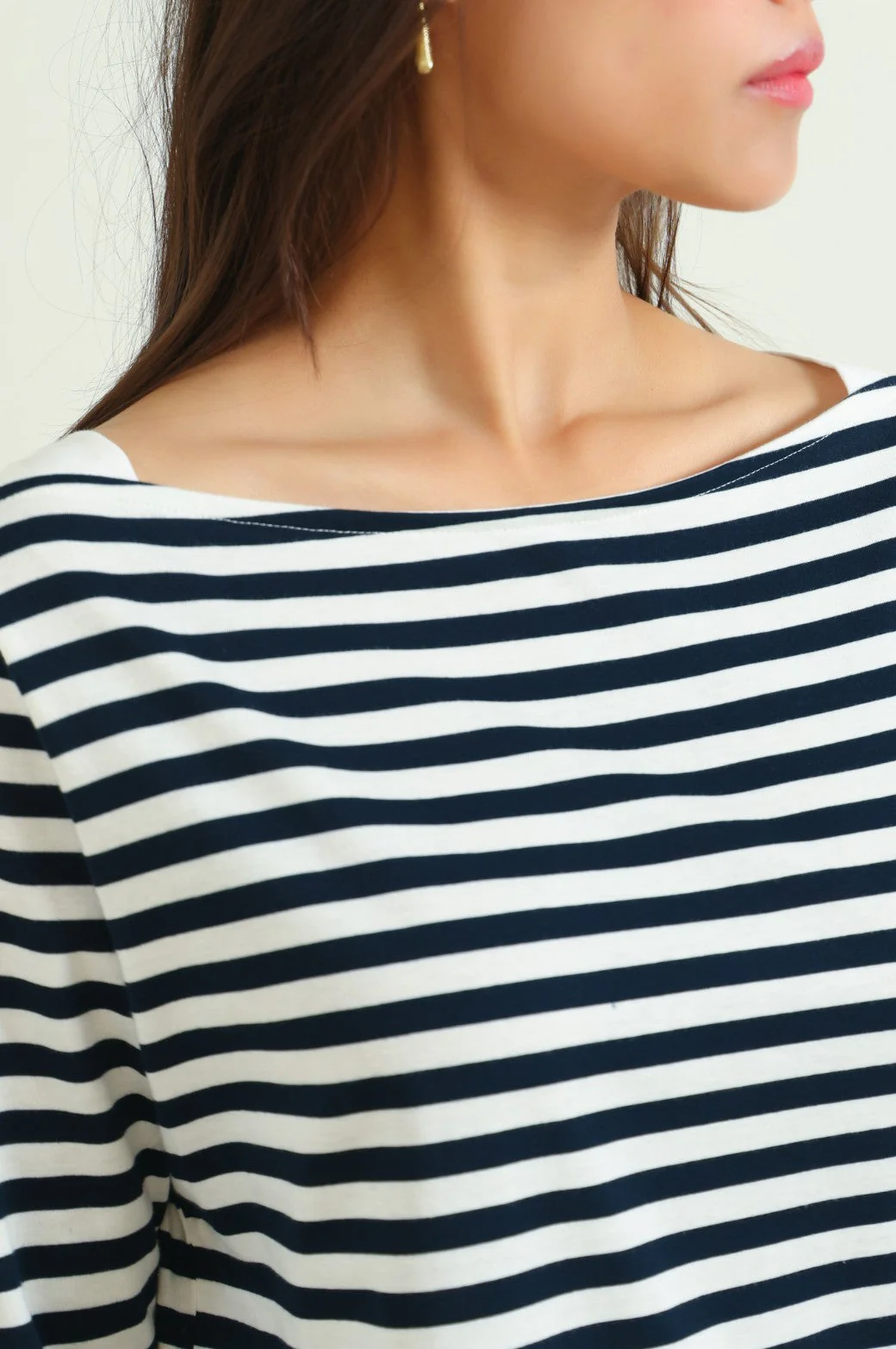 WIDE-NECK STRIPED TEE - Image 4