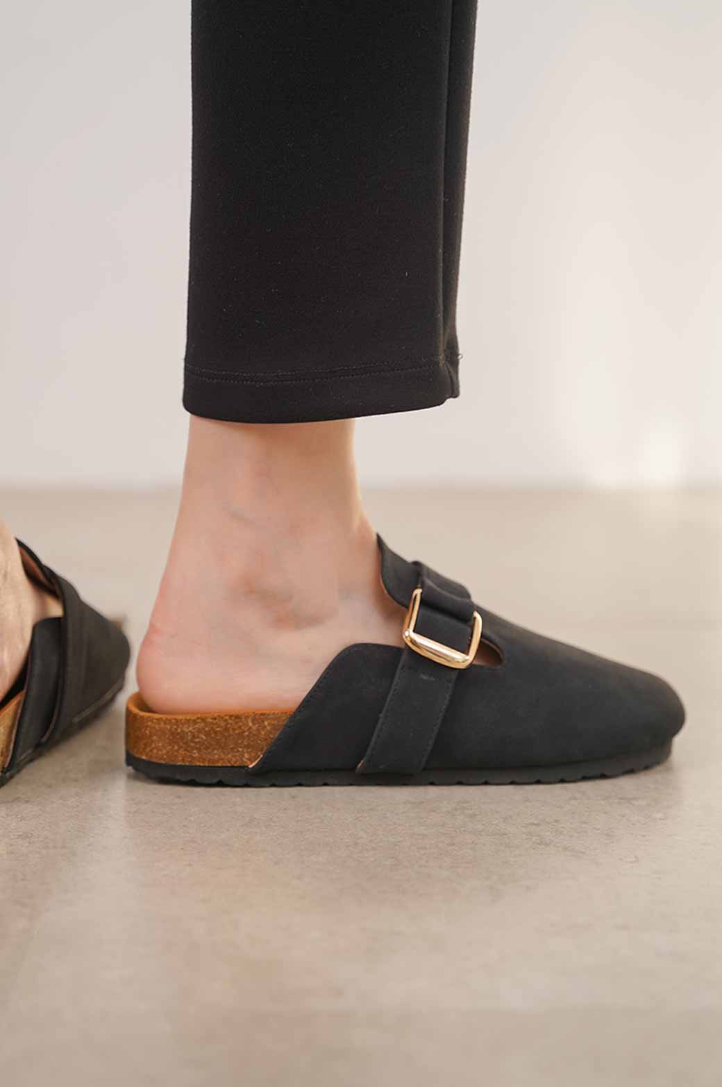 WINTER MULES WITH BUCKLE - Image 4
