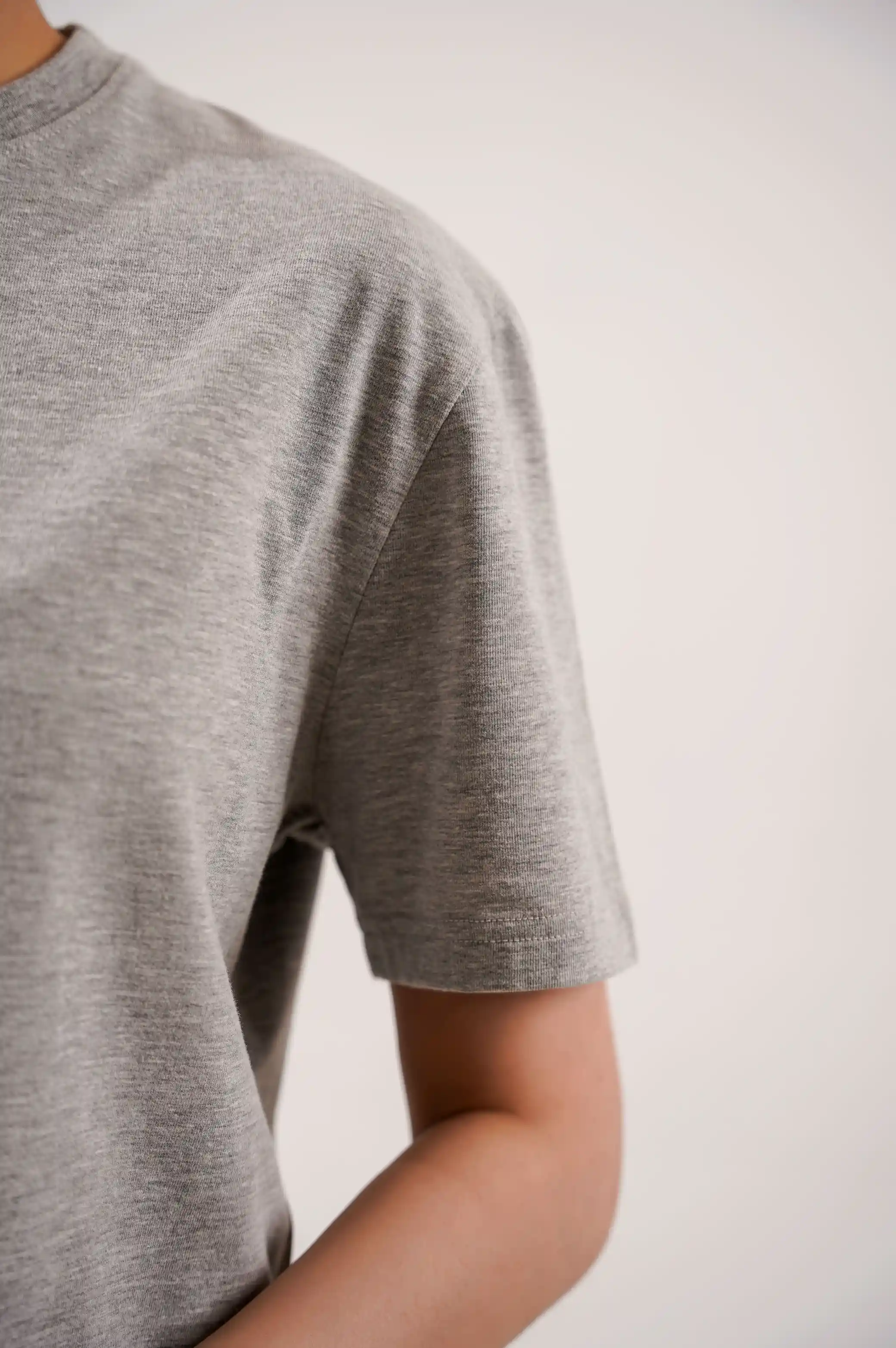 ROUND NECK T-SHIRT - Image 2